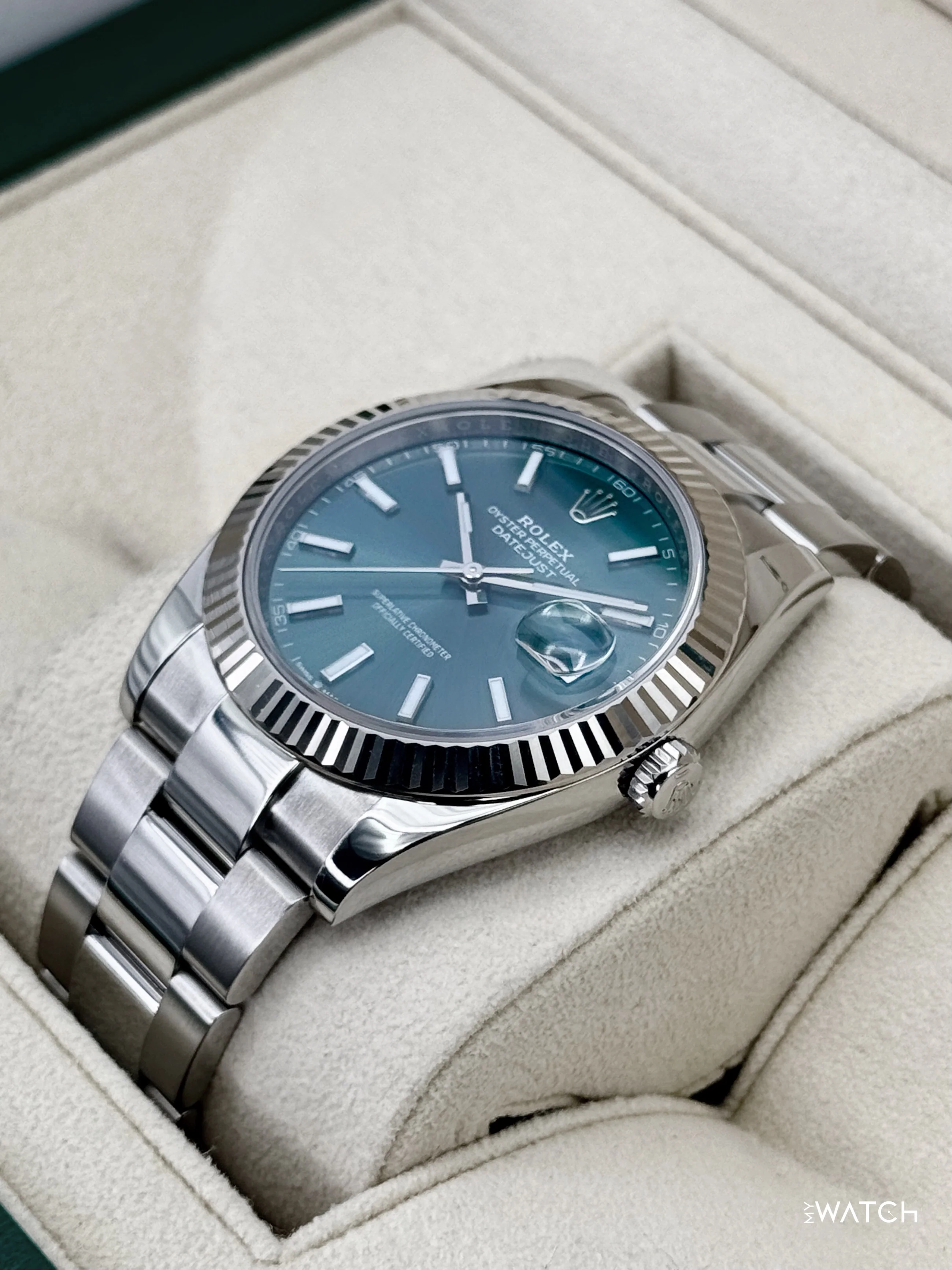 2022 Rolex Datejust 41mm 126334 Stainless Steel Oyster Mint Green Dial - Image 5