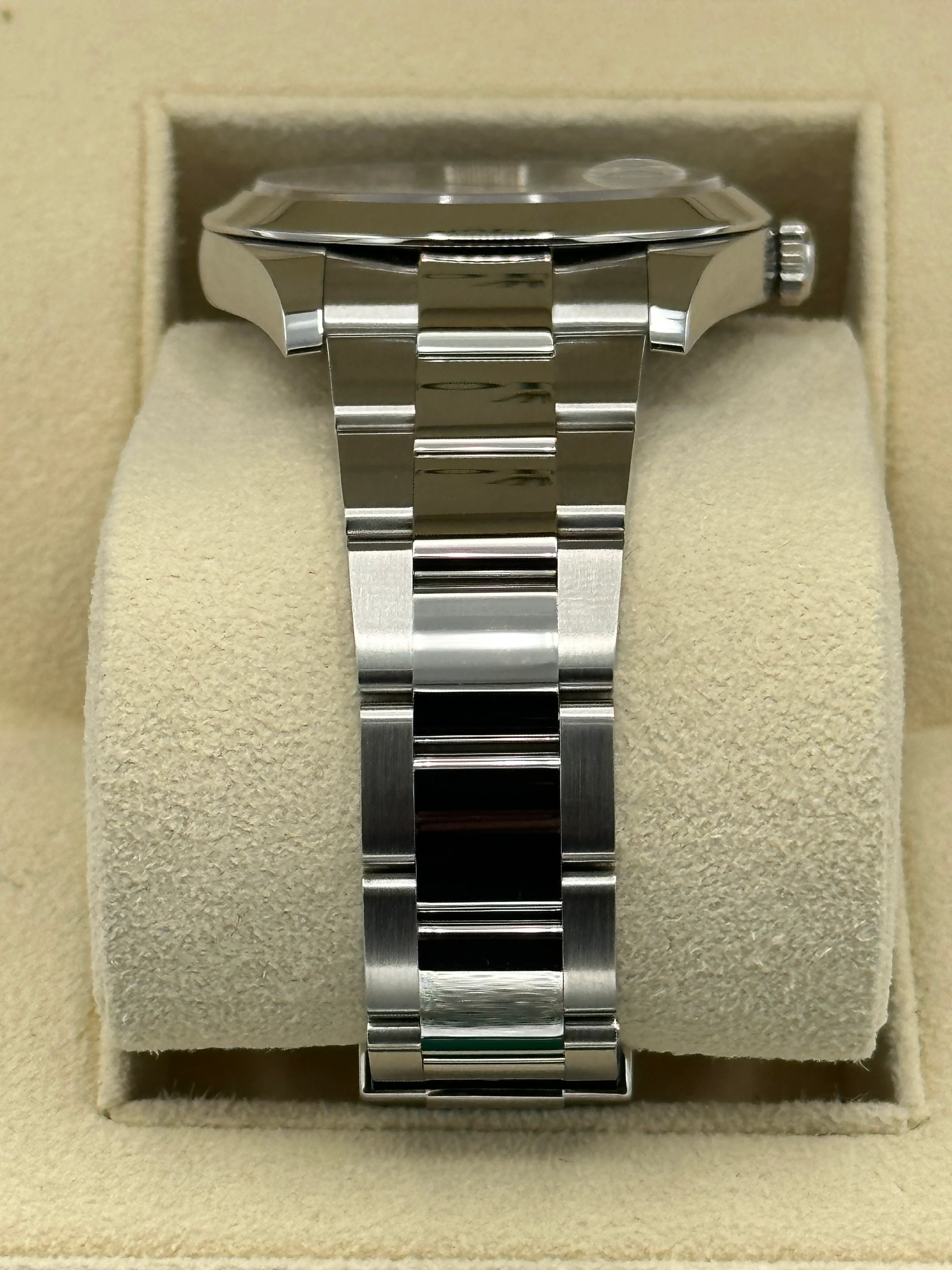 2022 Rolex Datejust 41mm 126300 Oyster Green Dial - Image 3