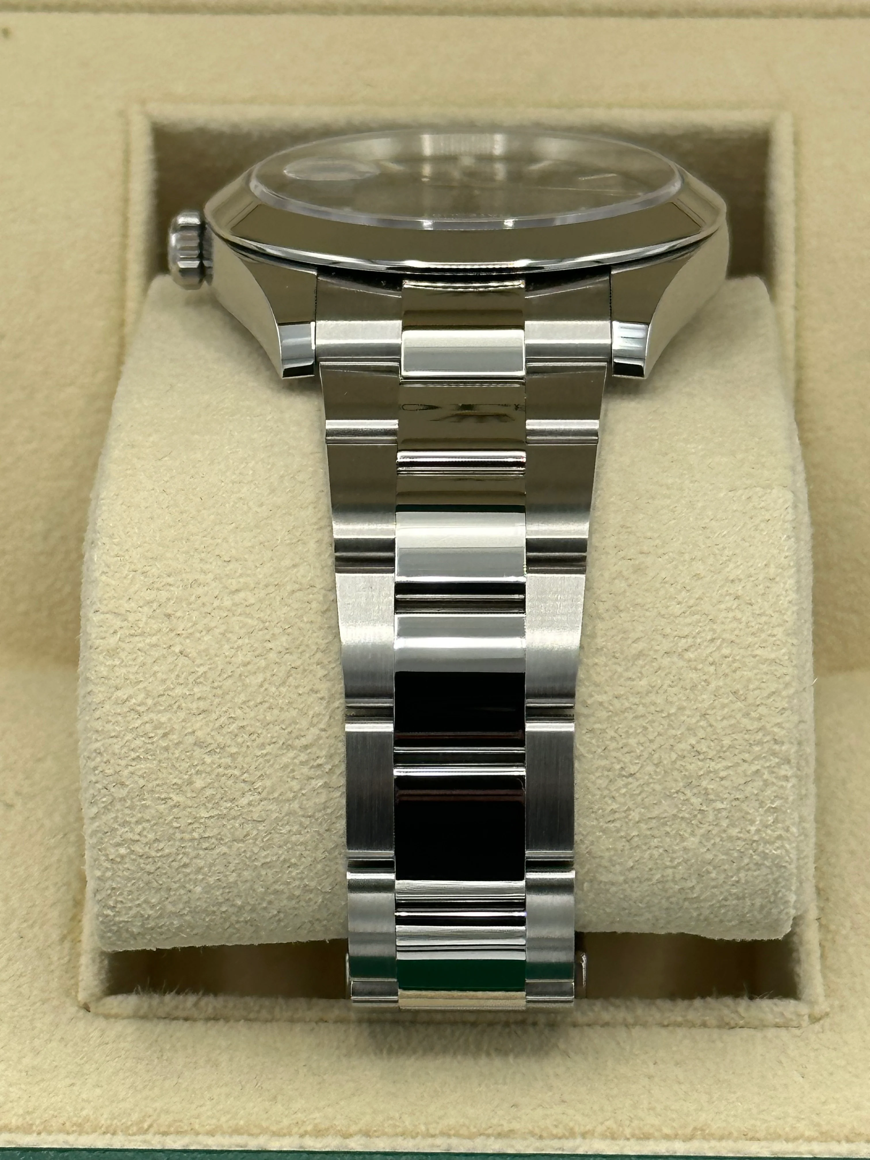 2022 Rolex Datejust 41mm 126300 Oyster Green Dial - Image 4