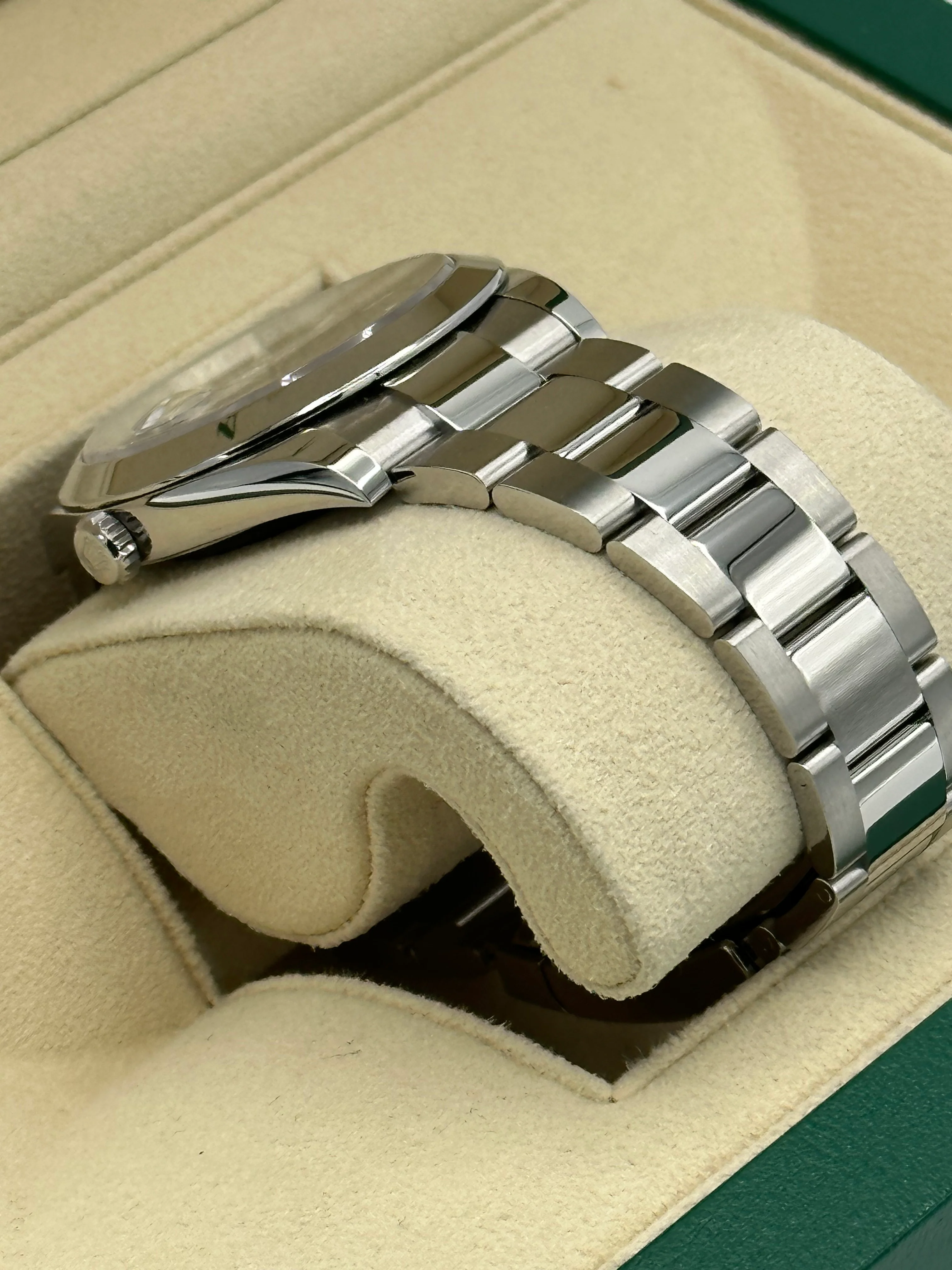 2022 Rolex Datejust 41mm 126300 Oyster Green Dial - Image 6