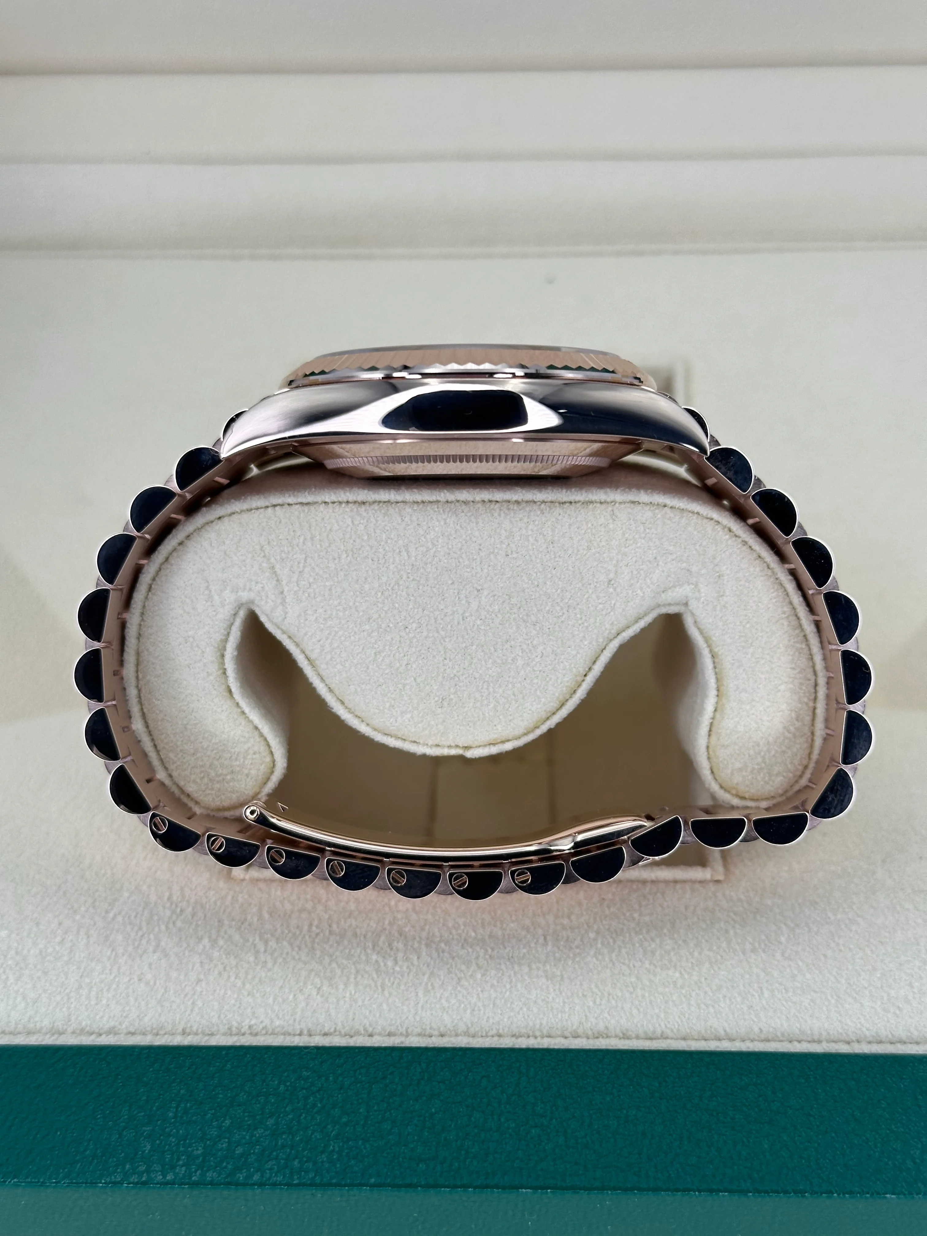 NEW 2022 Rolex Day-Date 40mm 228235 Presidential Rose Gold Olive Dial - Image 10