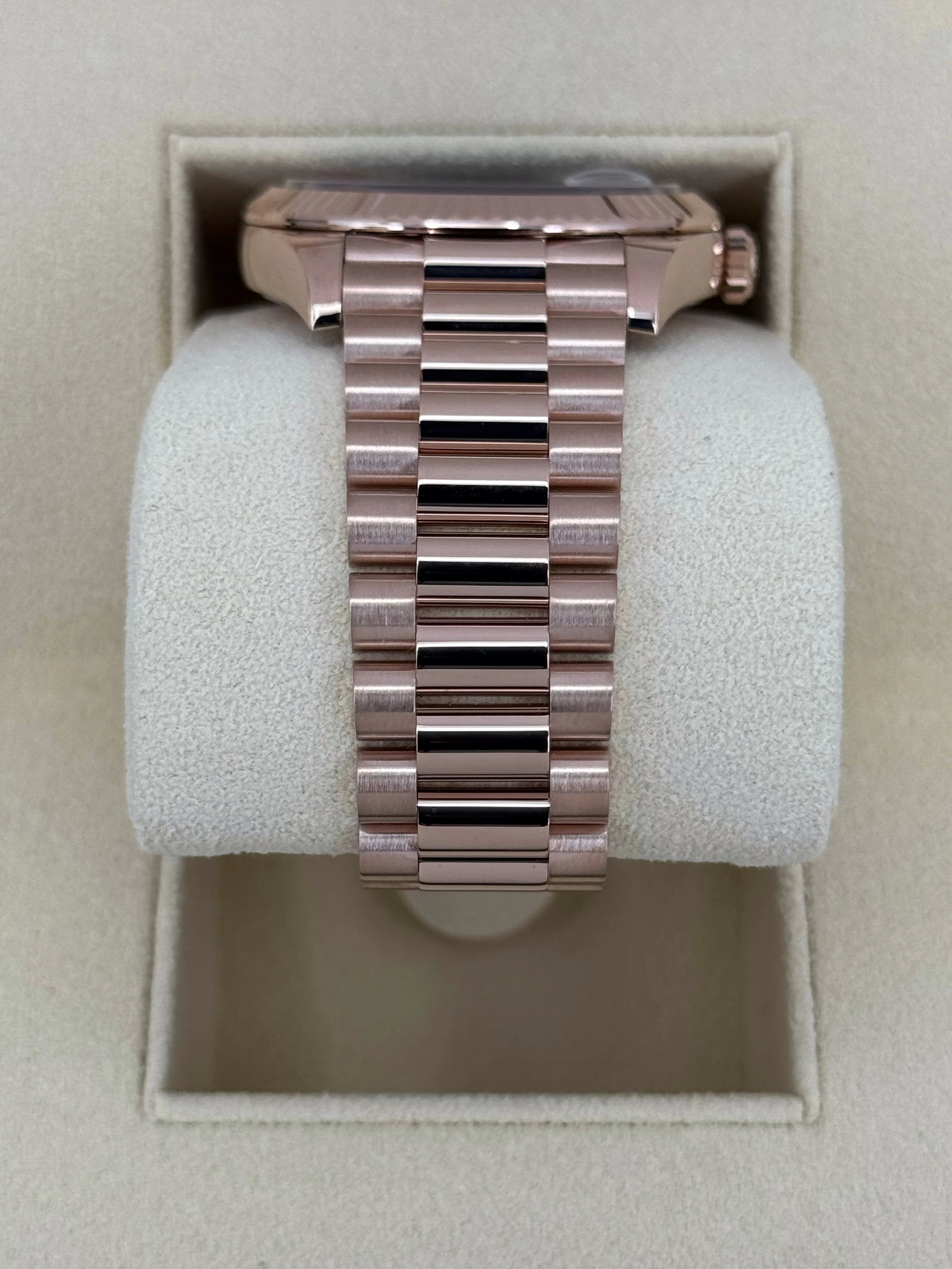 2022 Rolex Day-Date 40mm 228235 Rose Gold Olive Dial Arabic Calendar - Image 3