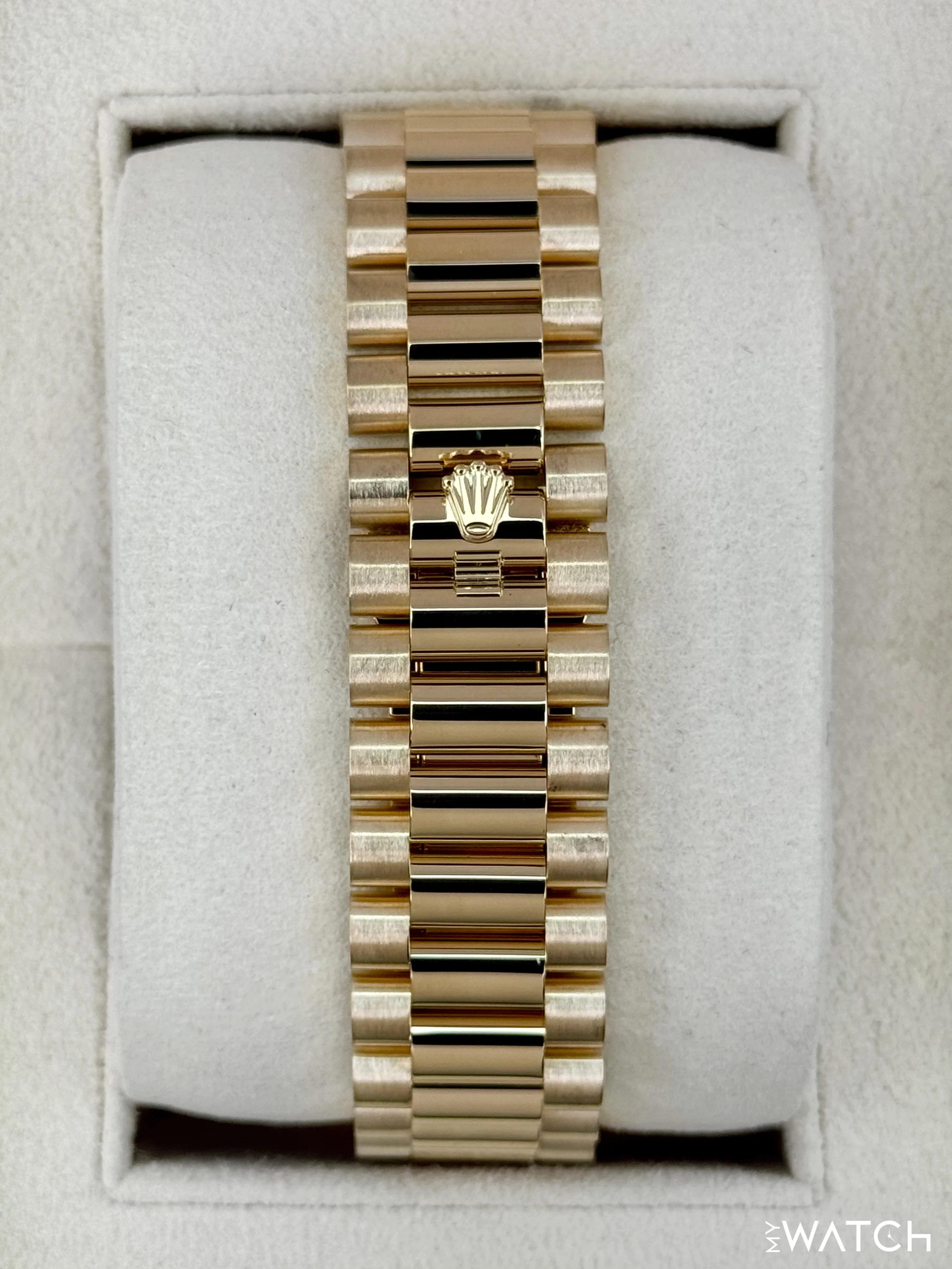 2022 Rolex Day-Date 40mm 228238 Presidential Champagne Dial - Image 2