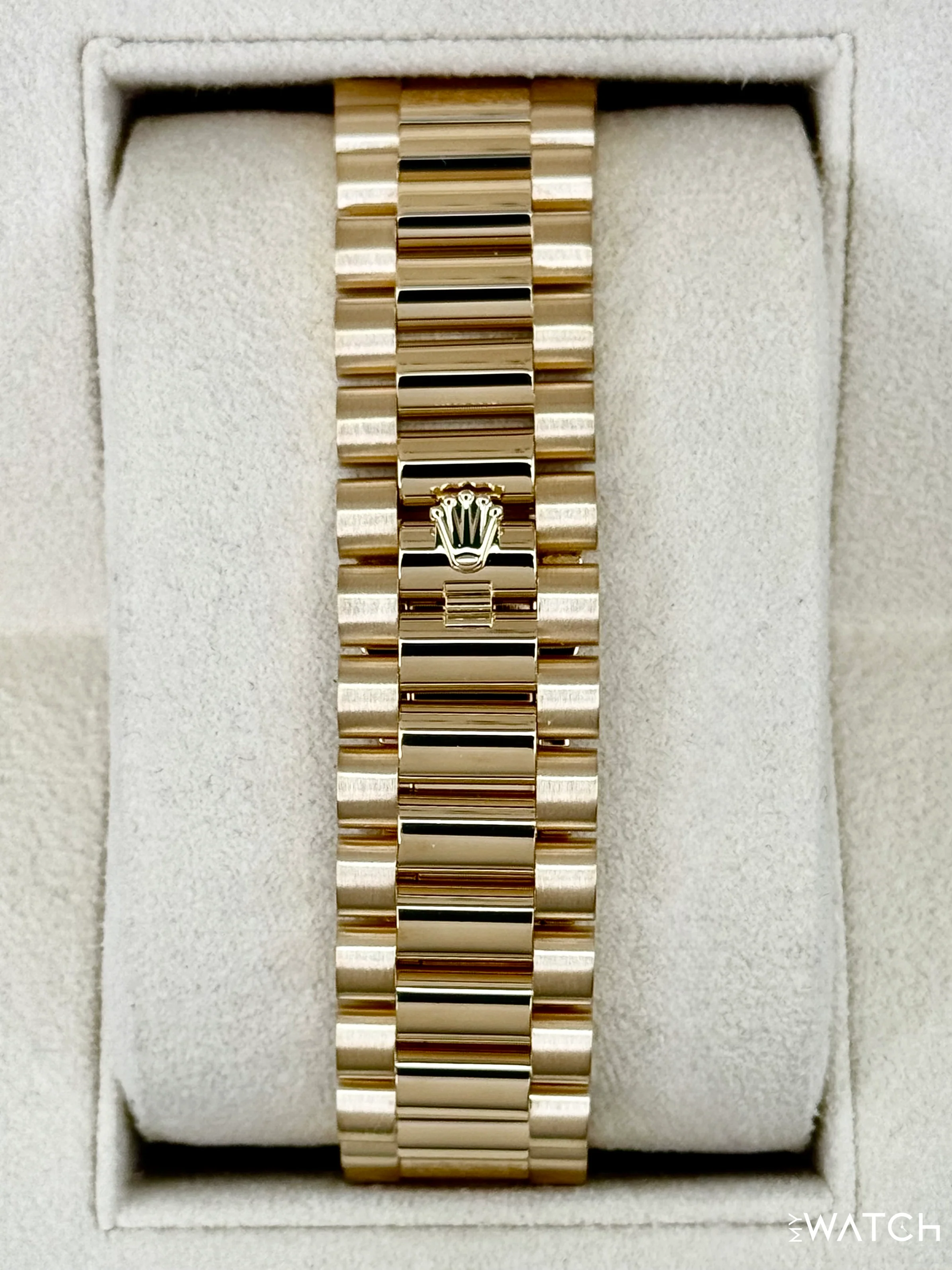 2022 Rolex Day-Date 40mm 228238 Presidential Green Dial - Image 2