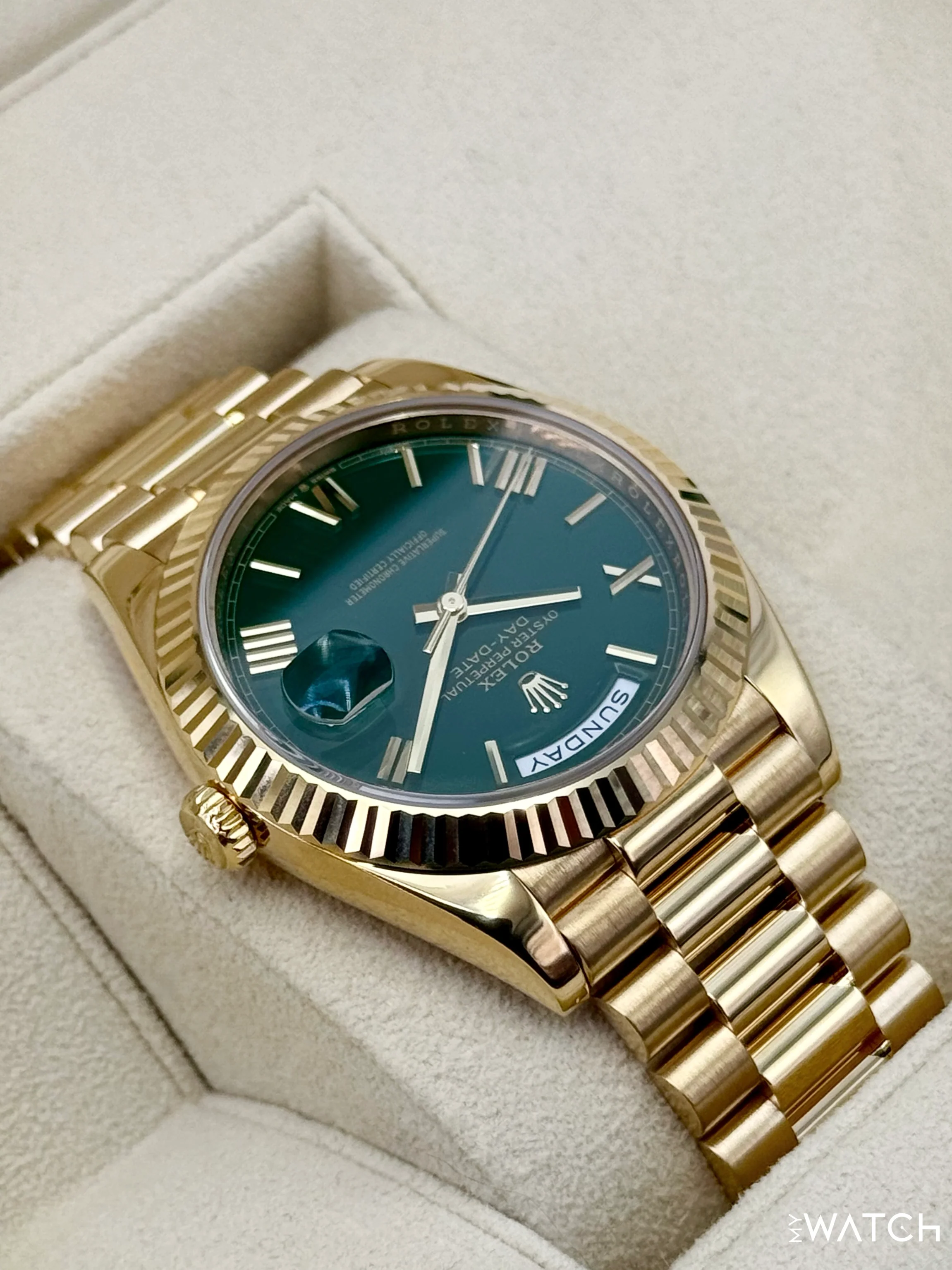 2022 Rolex Day-Date 40mm 228238 Presidential Green Dial - Image 8