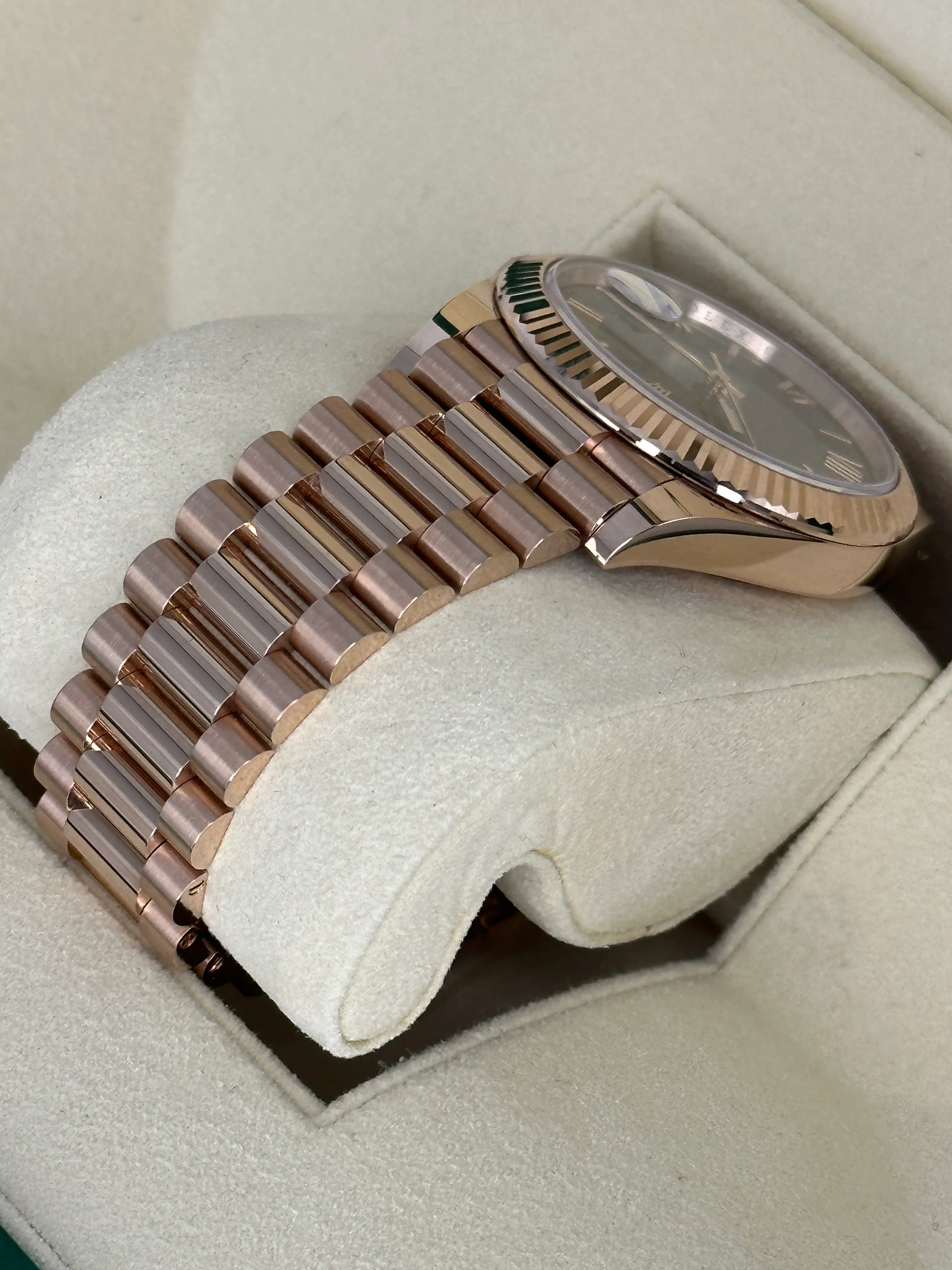NEW 2022 Rolex Day-Date 40mm 228235 Presidential Rose Gold Olive Dial - Image 7