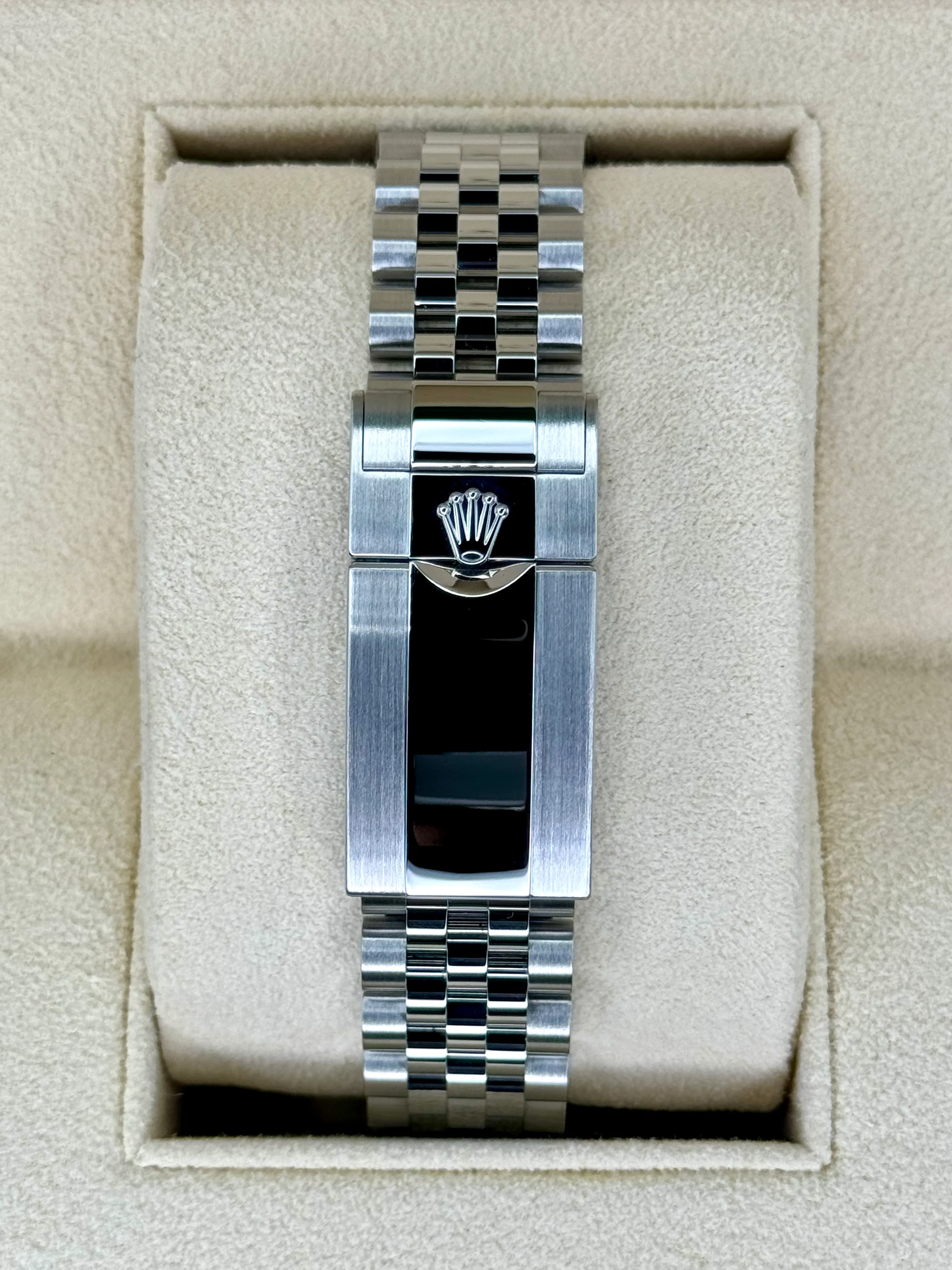 2022 Rolex GMT-Master II "Batgirl" 40mm 126710BLNR Jubilee Black Dial - Image 2