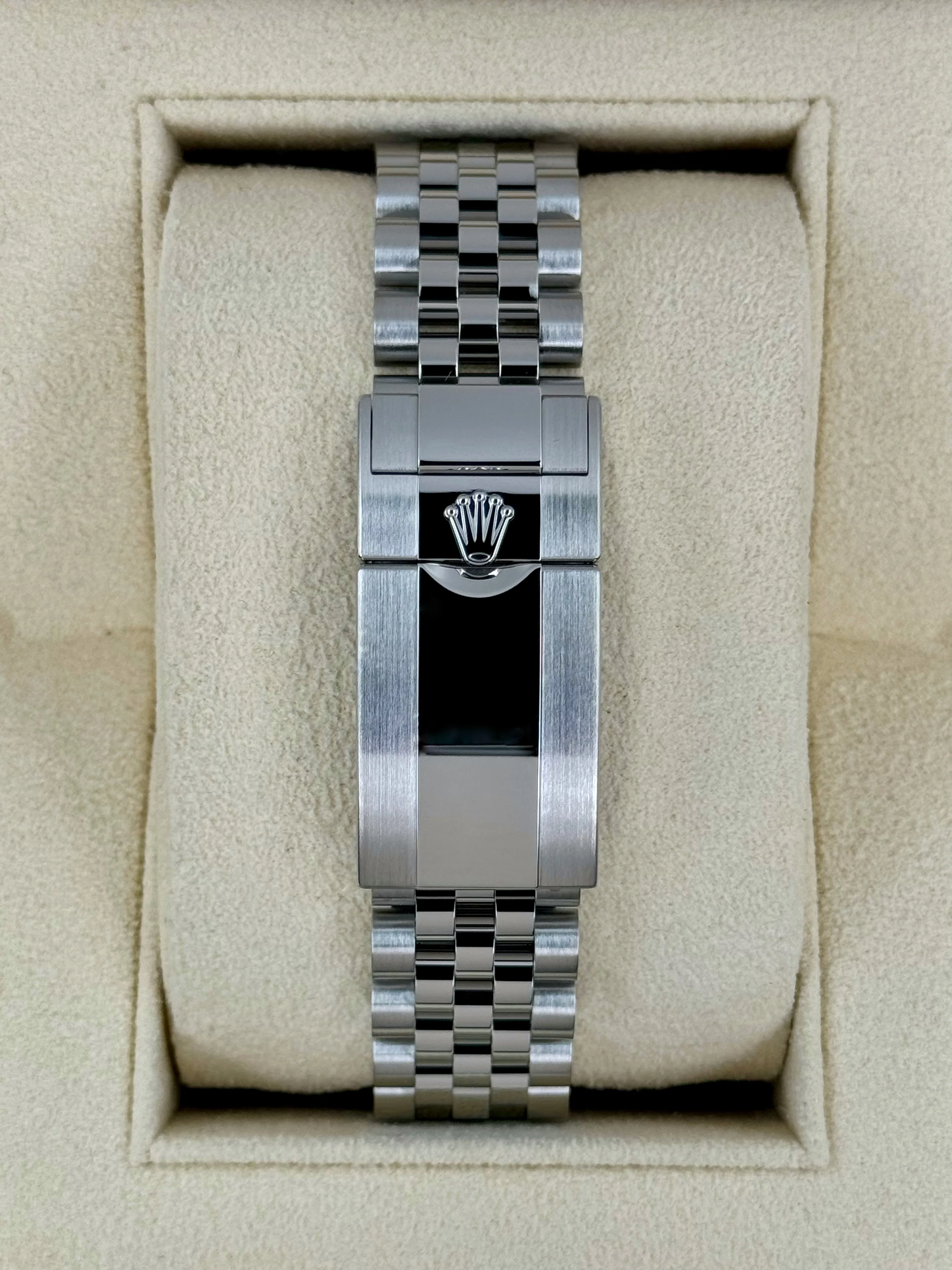 2022 Rolex GMT-Master II "Batgirl" 40mm 126710BLNR Jubilee Black Dial - Image 2