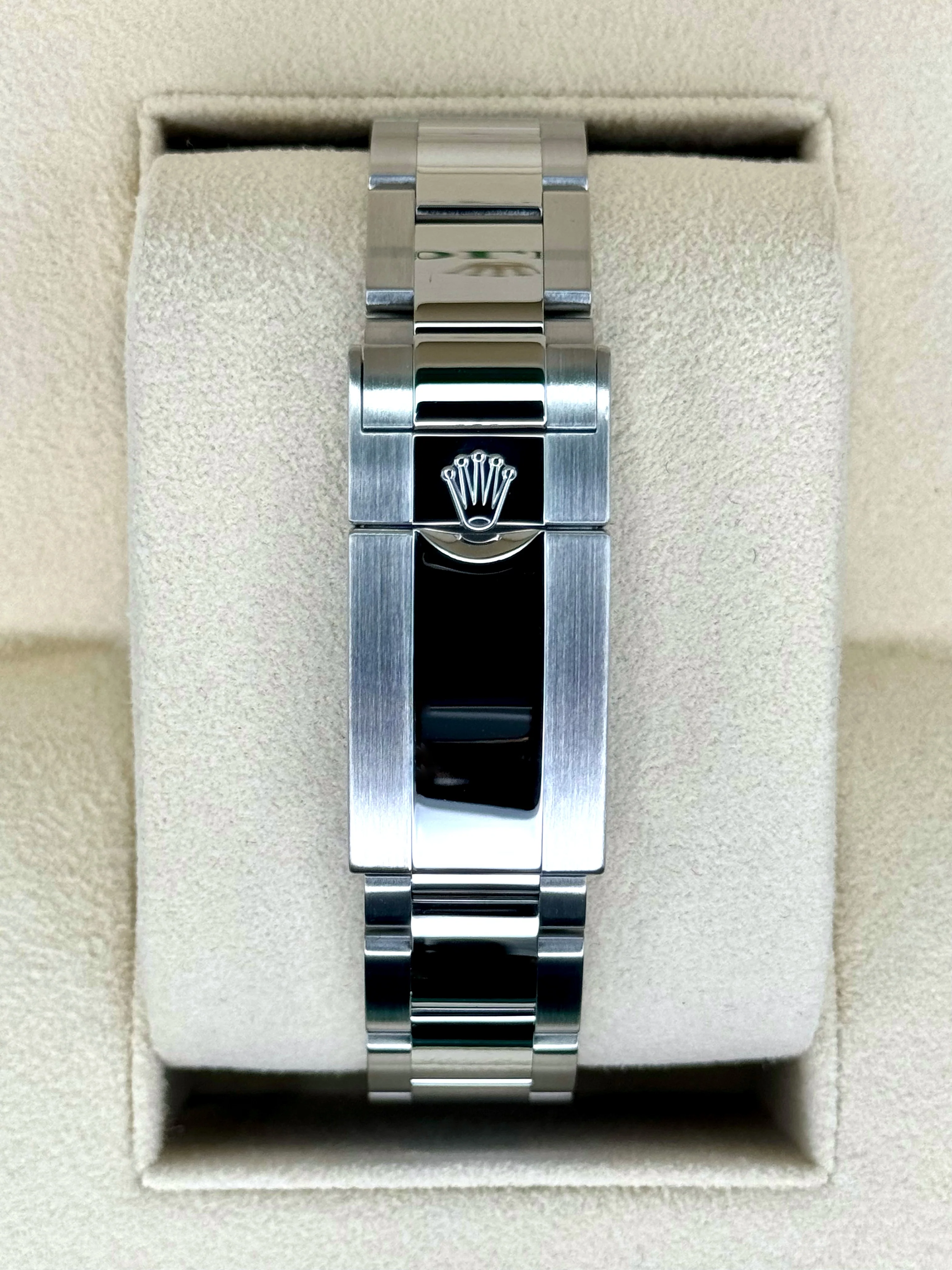 2022 Rolex GMT-Master II "Batman" 40mm 126710BLNR Oyster - Image 2