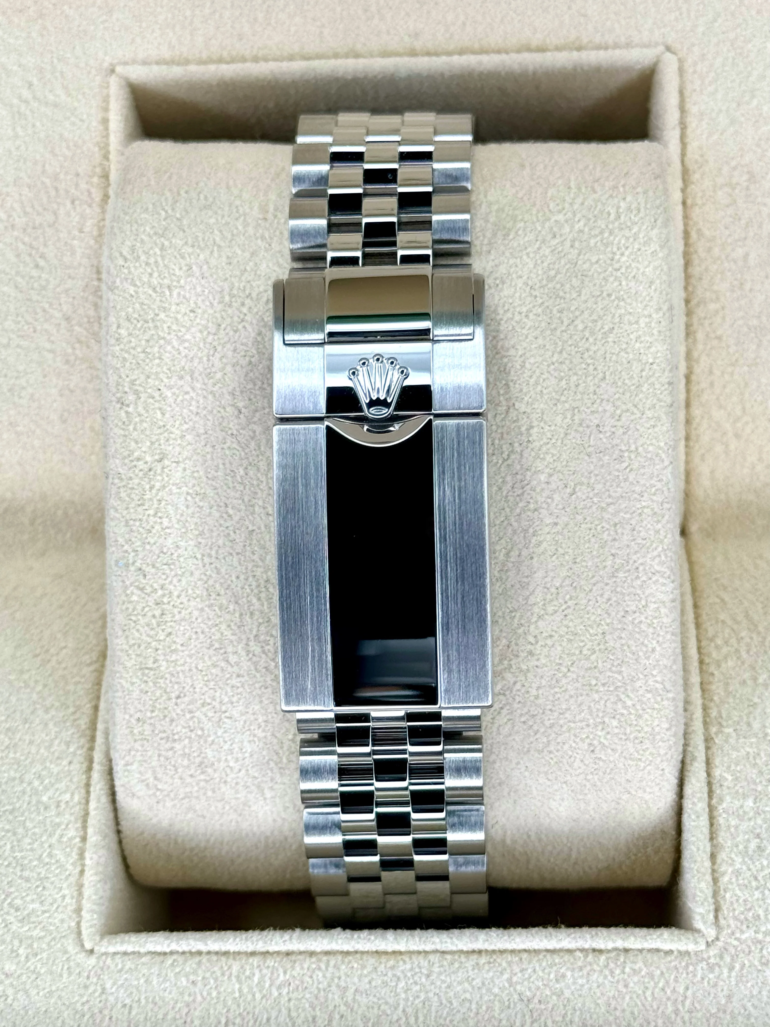 2022 Rolex GMT-Master II "Pepsi" 40mm 126710BLRO Jubilee - Image 2