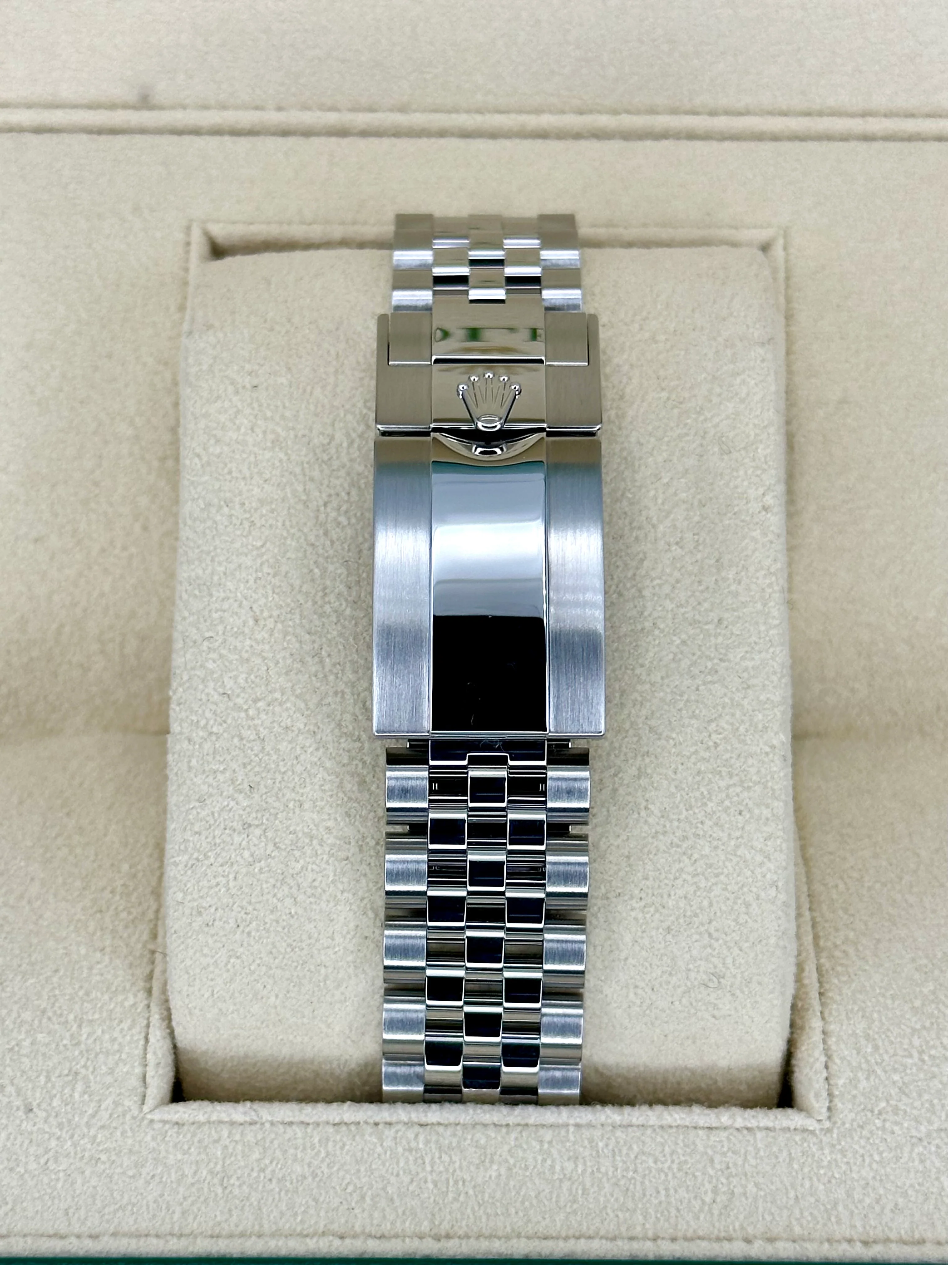 2022 Rolex GMT-Master II "Pepsi" 40mm 126710BLRO Jubilee - Image 2