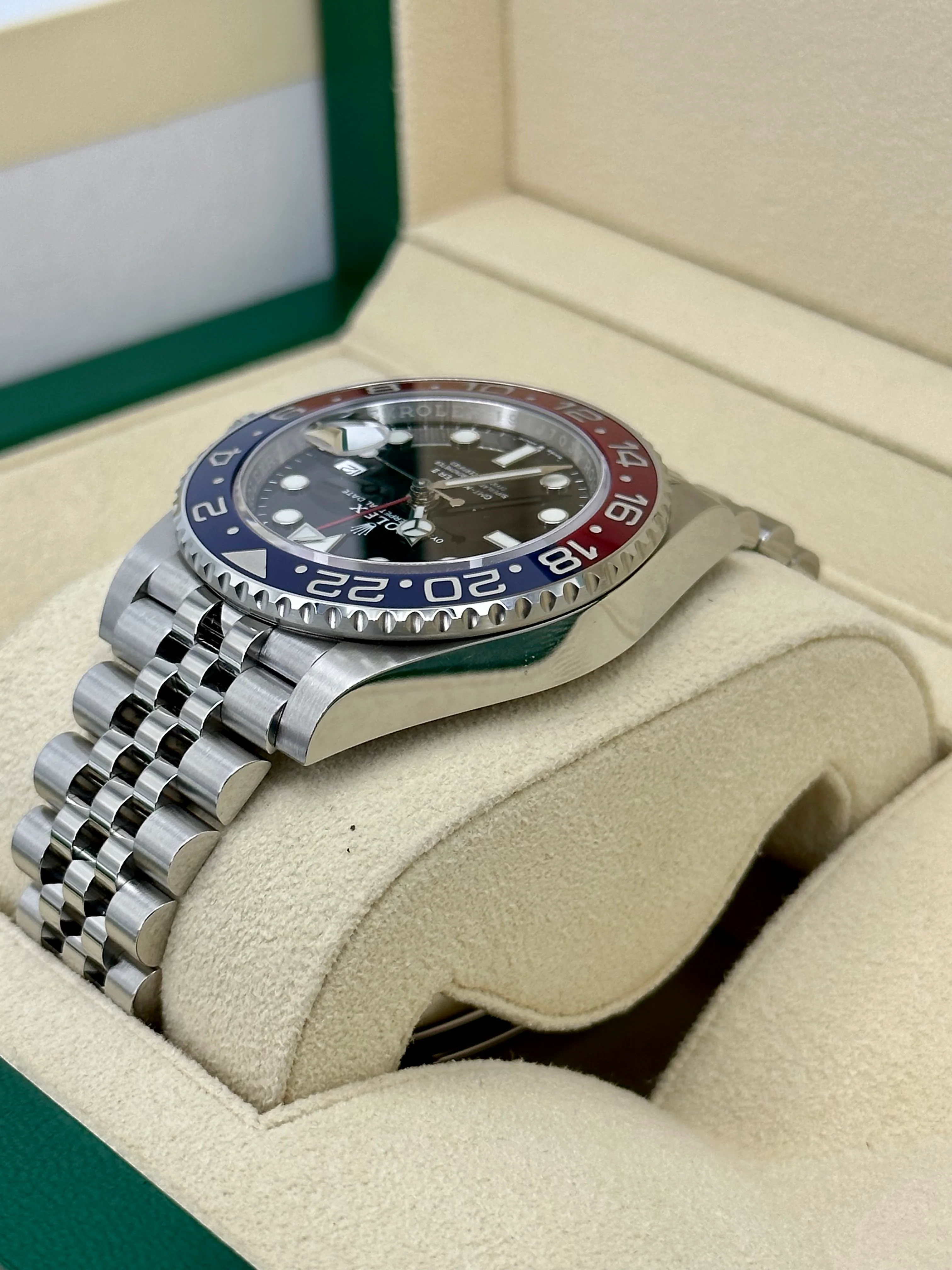 2022 Rolex GMT-Master II "Pepsi" 40mm 126710BLRO Jubilee - Image 7