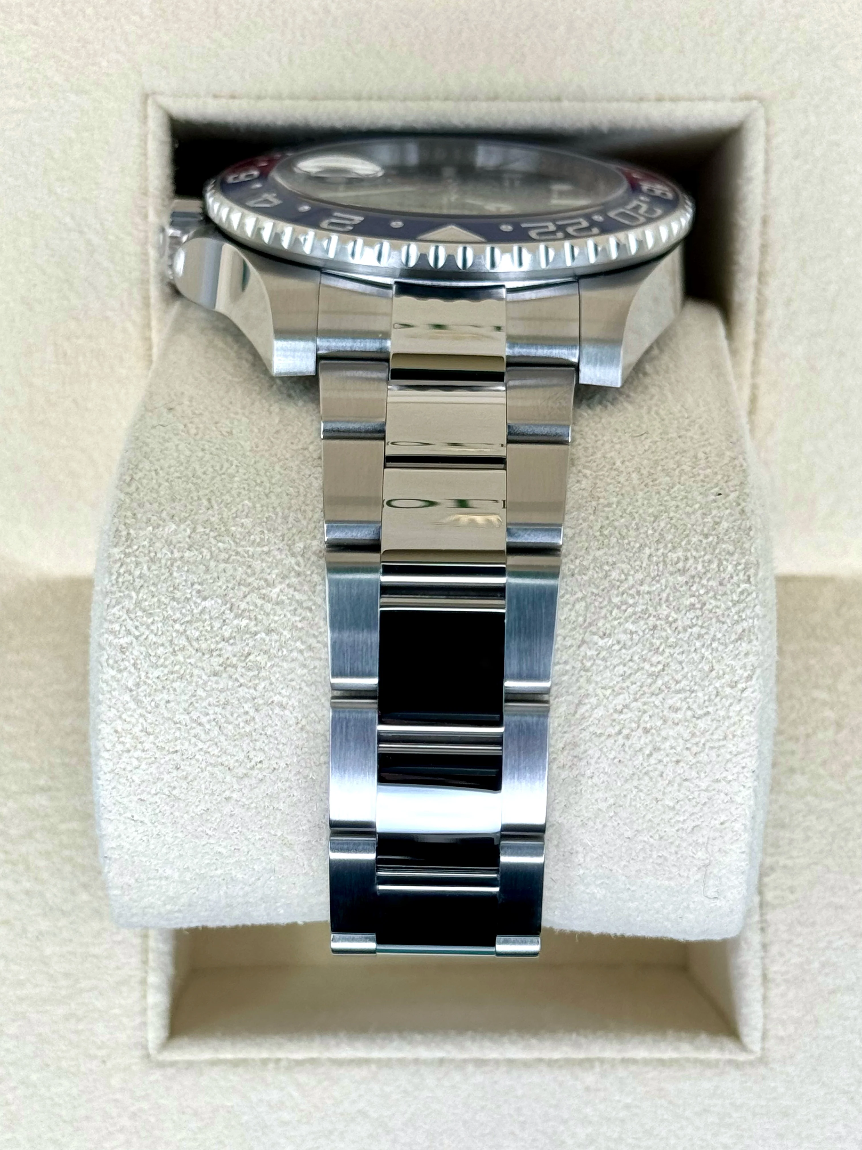 2022 Rolex GMT-Master II "Pepsi" 40mm 126710BLRO Oyster - Image 4