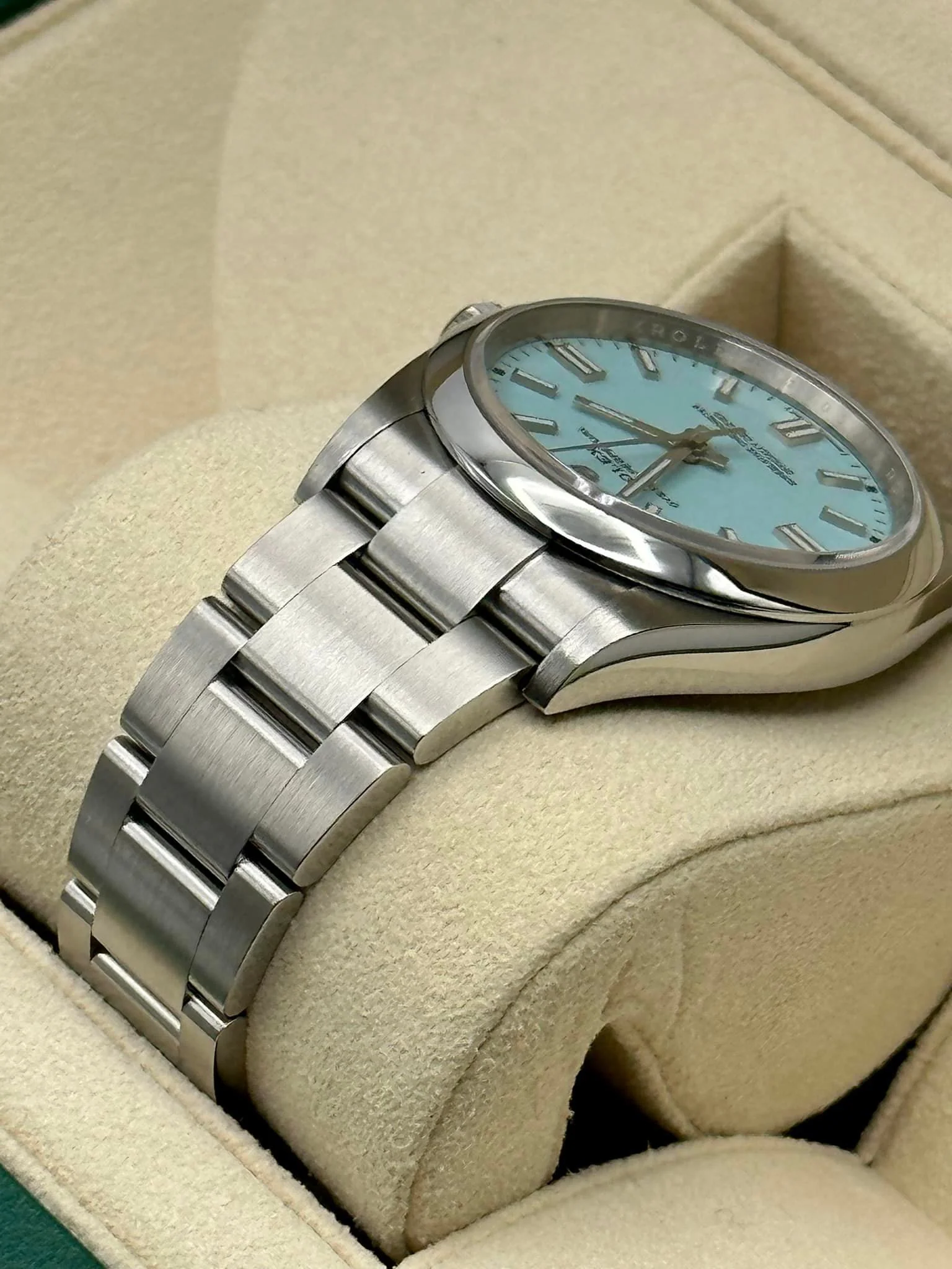 2022 Rolex Oyster Perpetual 36mm 126000 Tiffany Blue Dial - Image 5