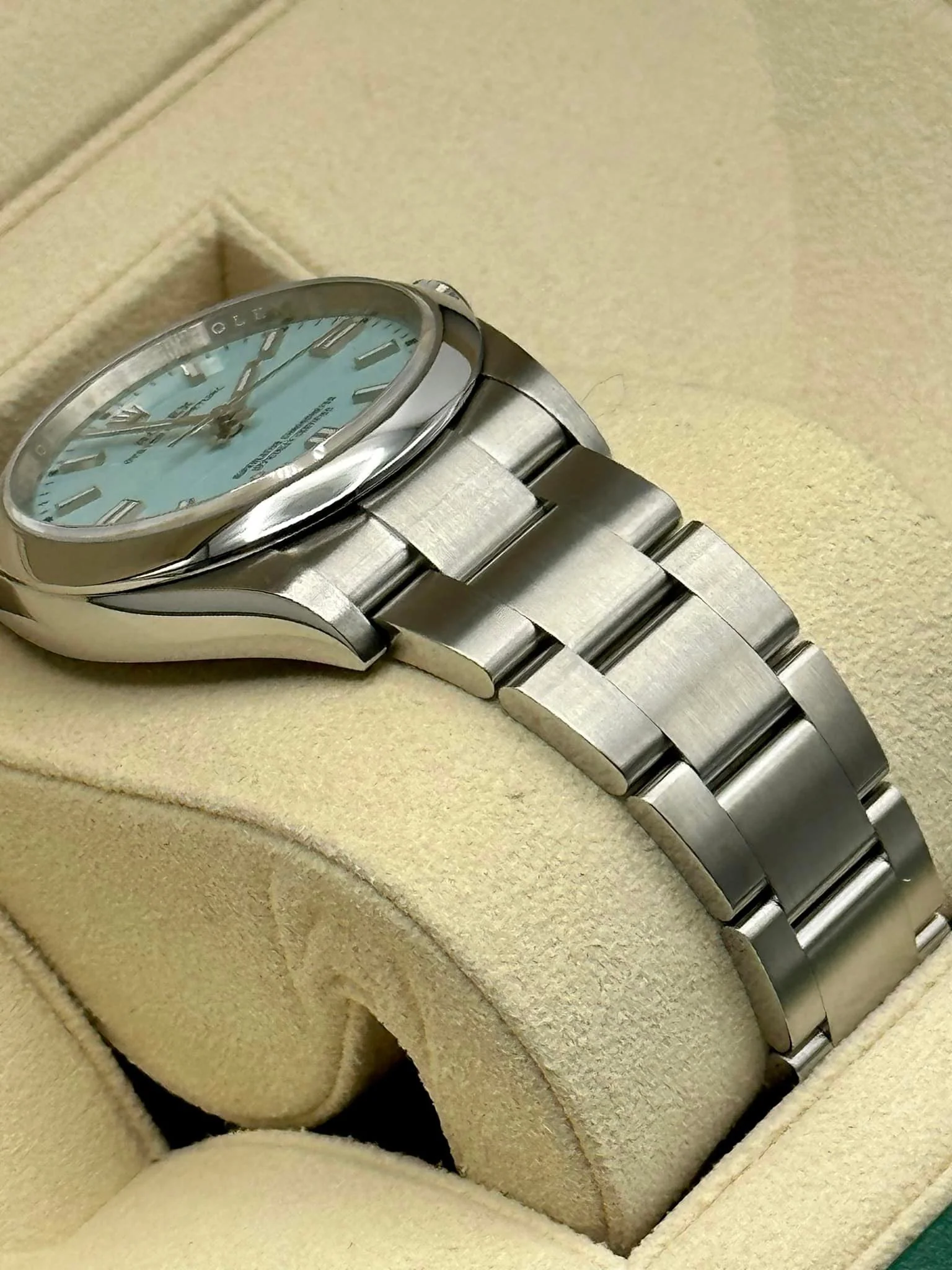 2022 Rolex Oyster Perpetual 36mm 126000 Tiffany Blue Dial - Image 7