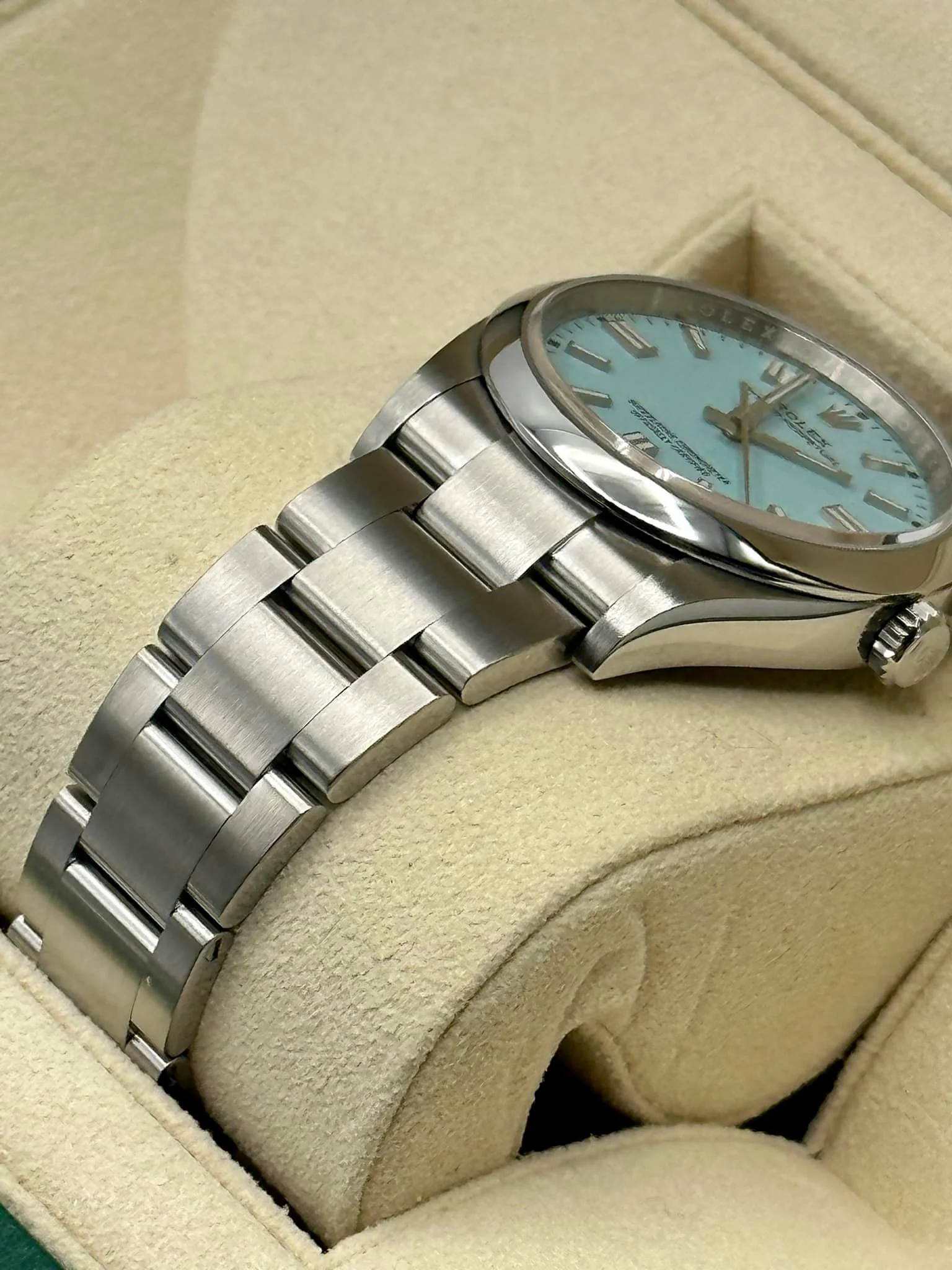 2022 Rolex Oyster Perpetual 36mm 126000 Tiffany Blue Dial - Image 8