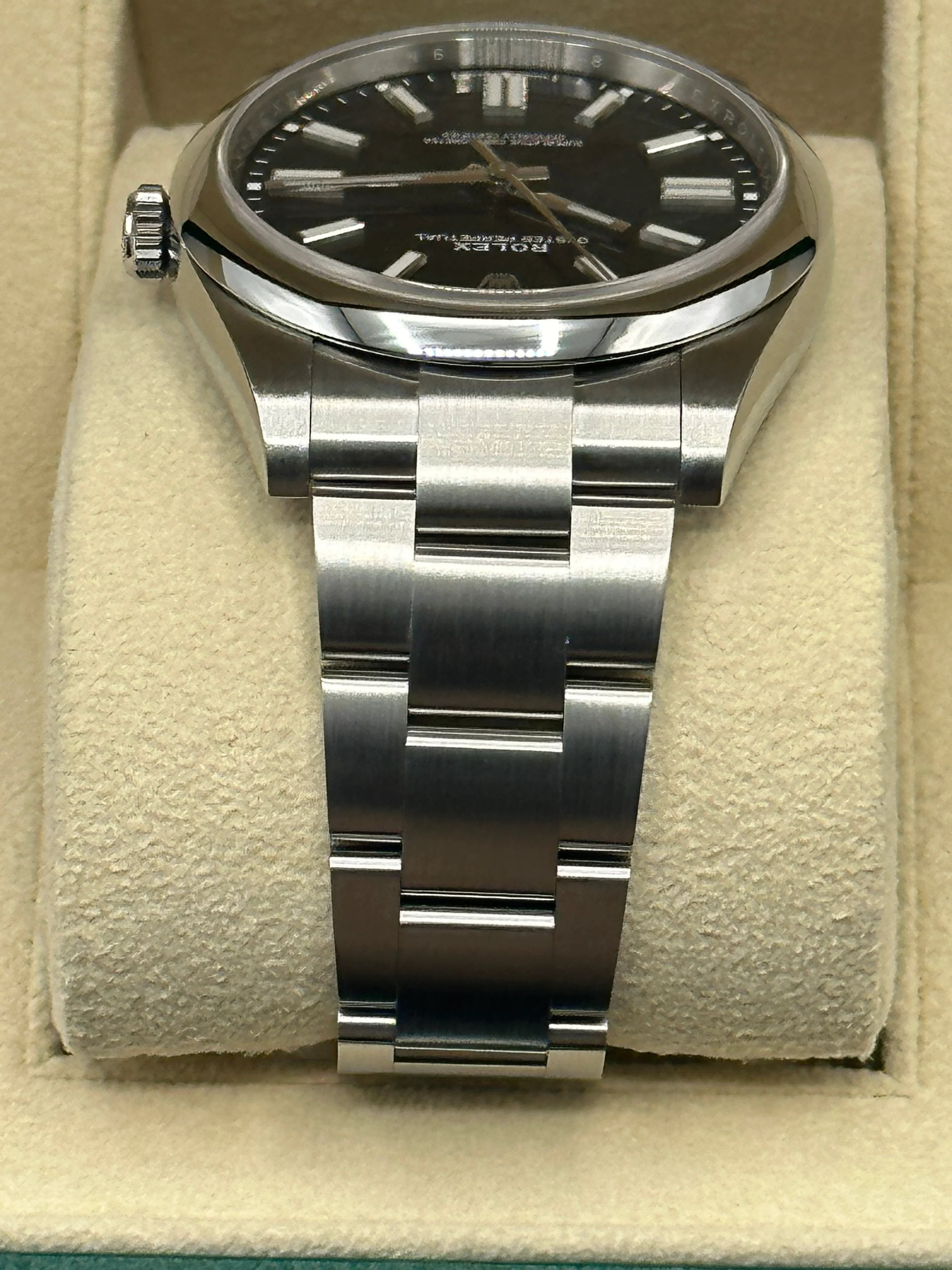 2022 Rolex Oyster Perpetual 41mm 124300 Blue Dial - Image 4