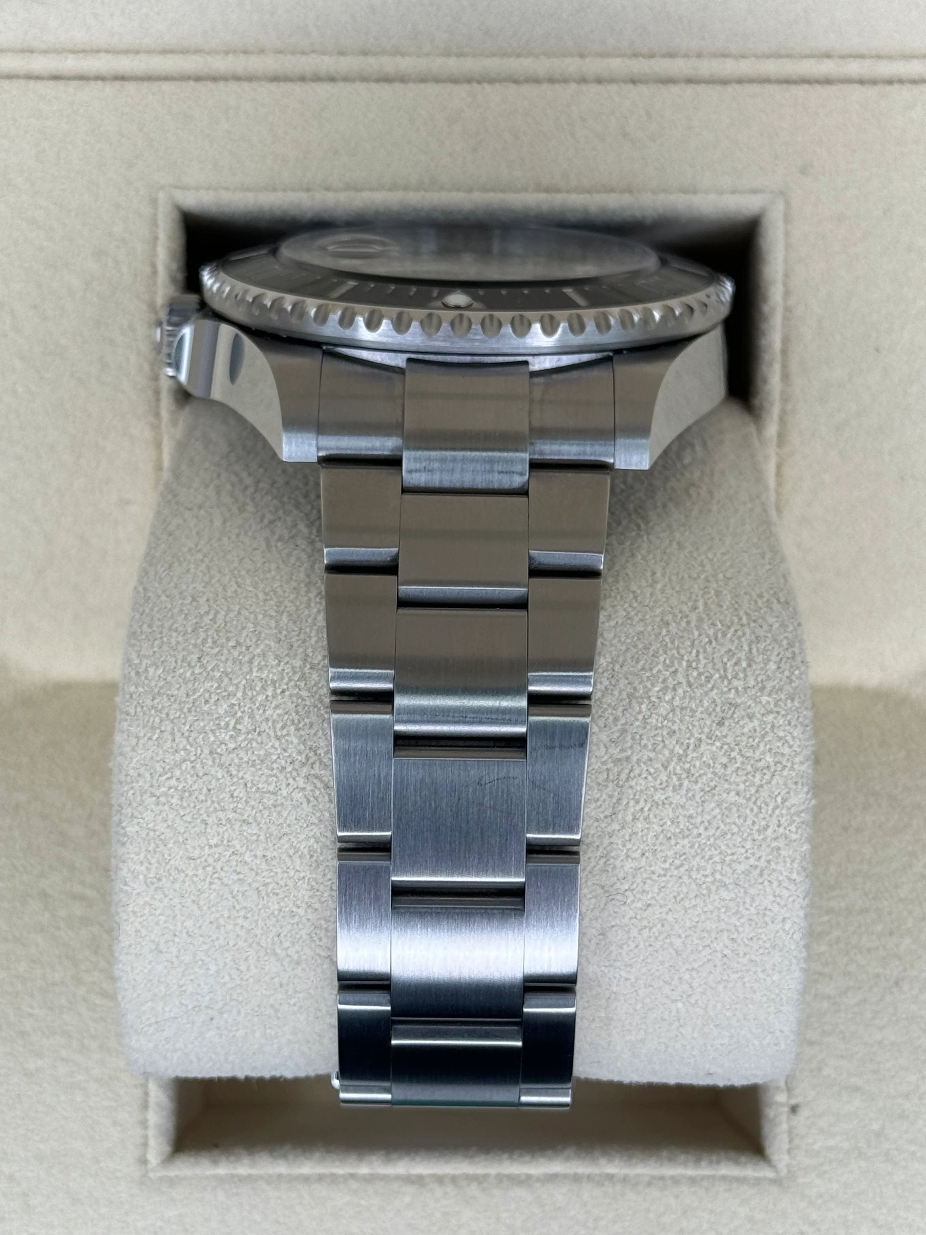 2022 Rolex Sea-Dweller 43mm 126600 Stainless Steel Black Dial - Image 4