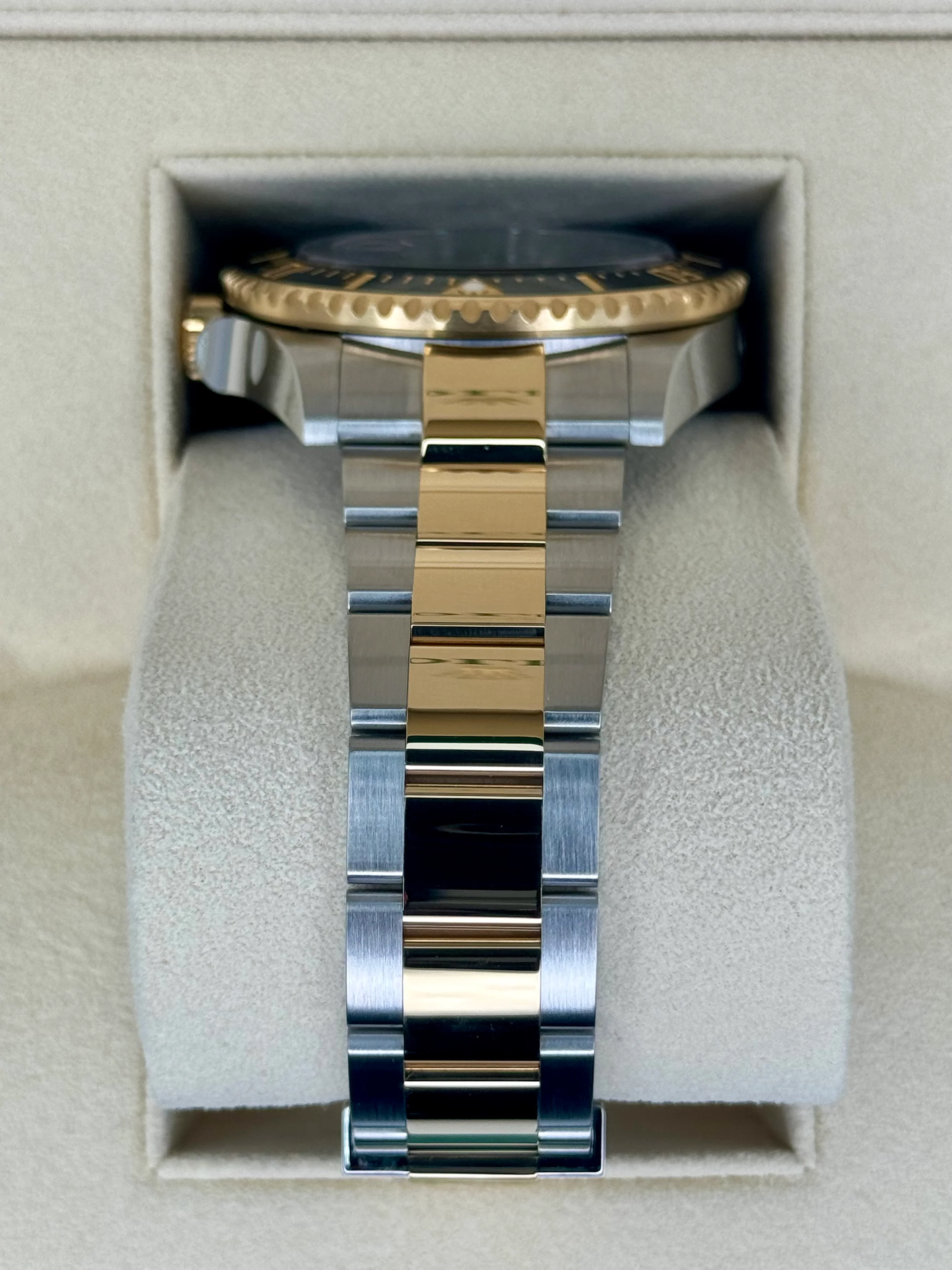 2022 Rolex Sea-Dweller 43mm 126603 Two-Tone Black Dial - Image 4