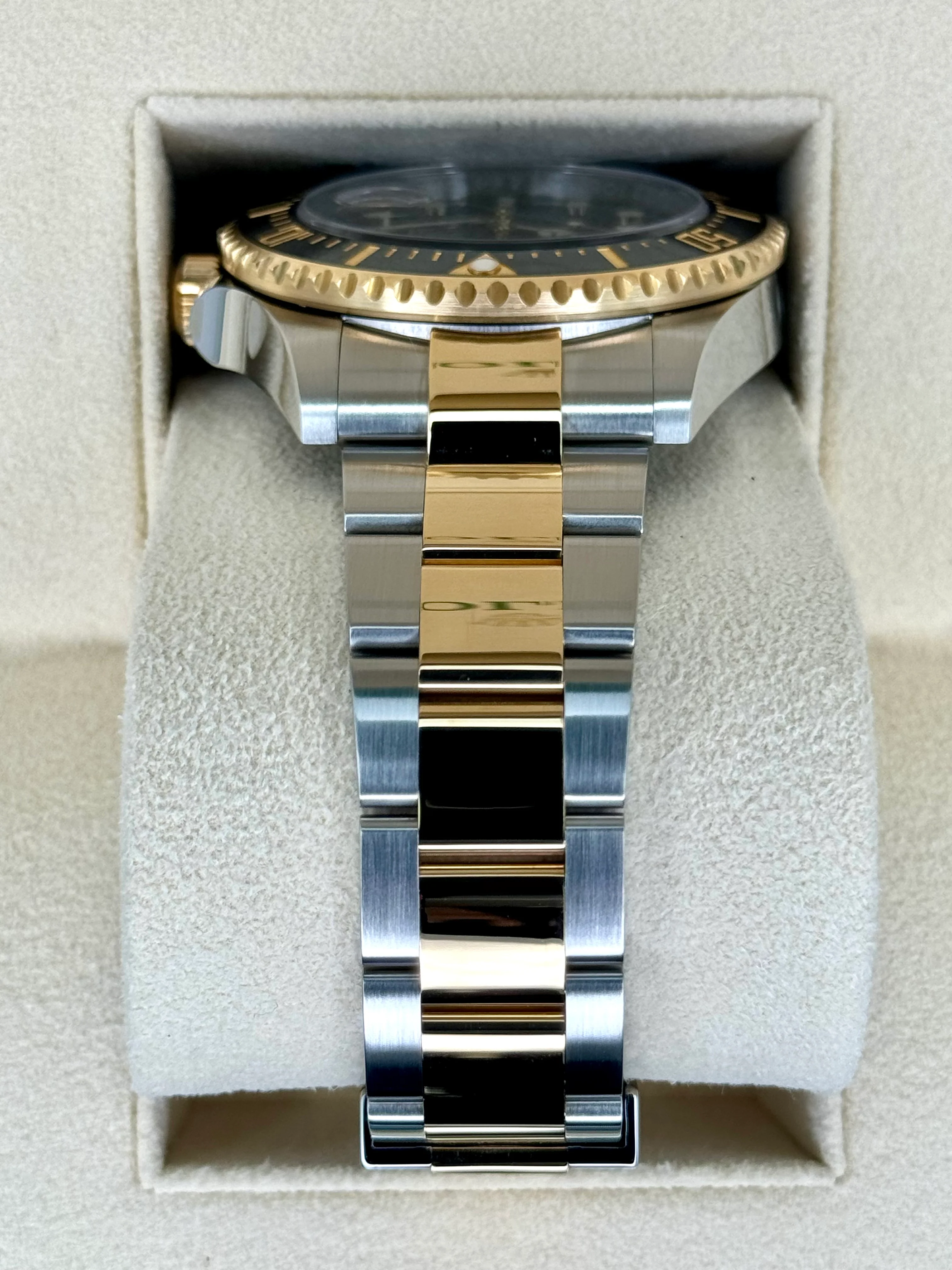 2022 Rolex Sea-Dweller 43mm 126603 Two-Tone Black Dial - Image 4