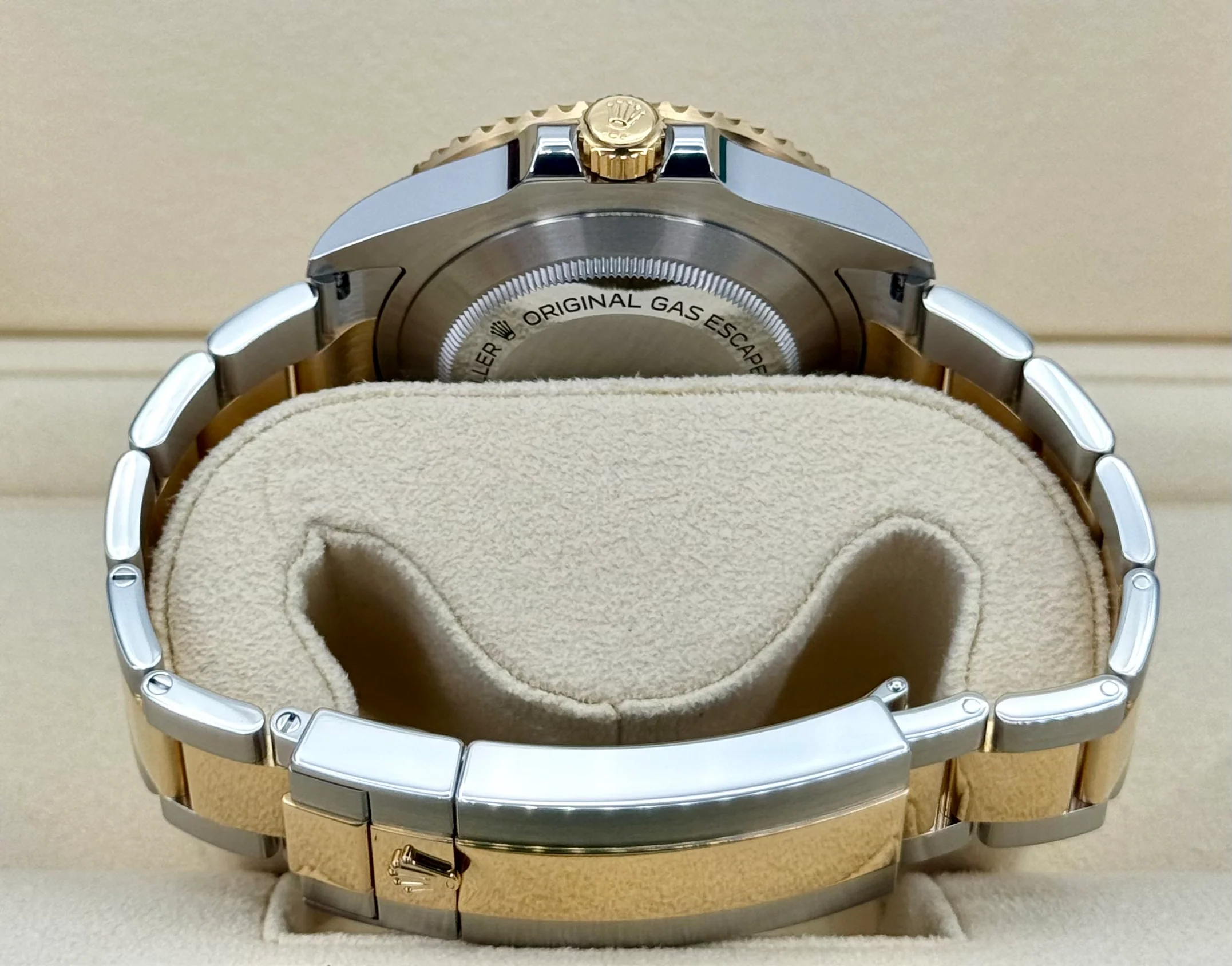 2022 Rolex Sea-Dweller 43mm 126603 Two-Tone Black Dial - Image 9