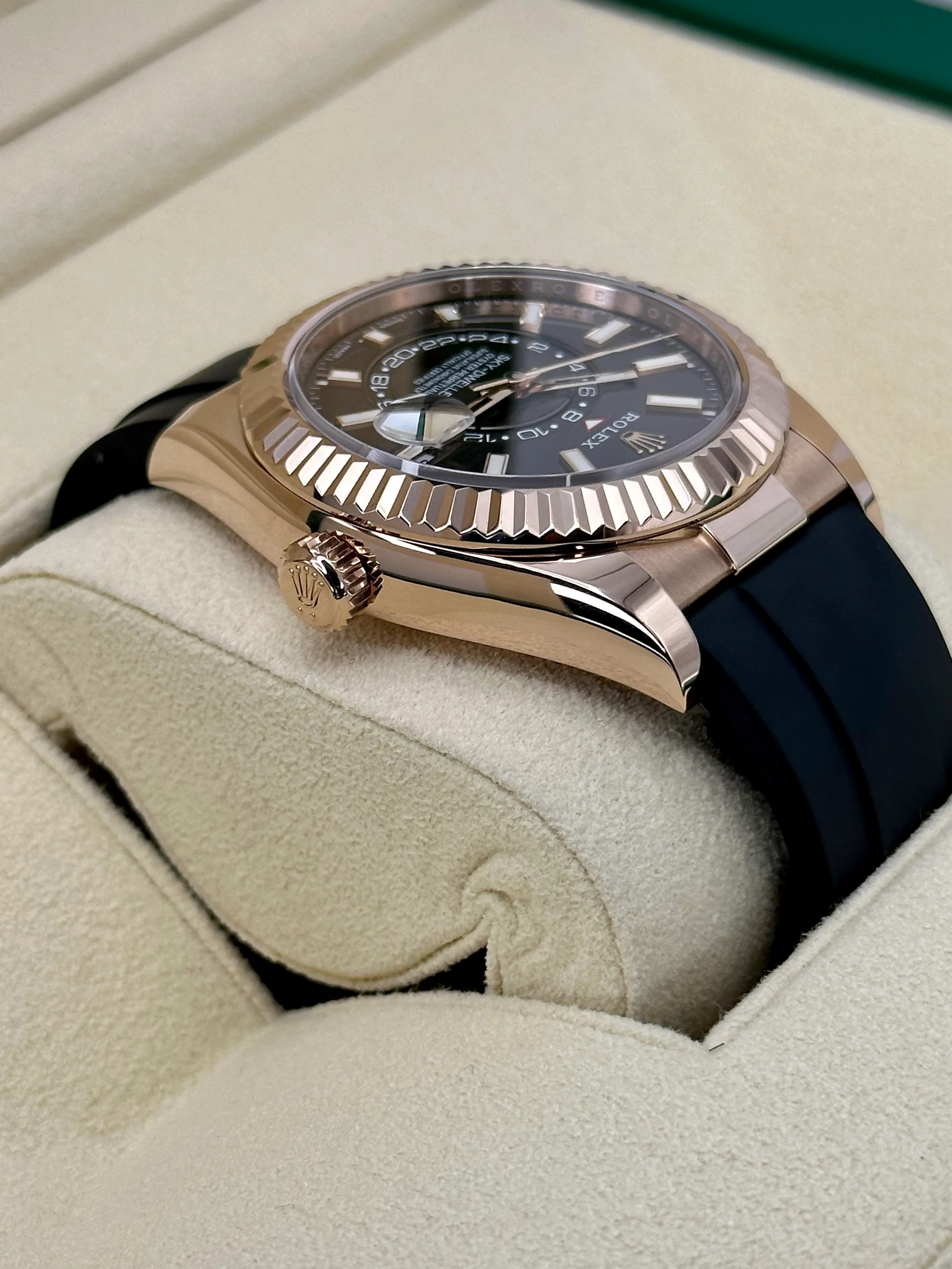 2022 Rolex Sky-Dweller 42mm 326235 Rose Gold Oysterflex Chocolate Dial - Image 8