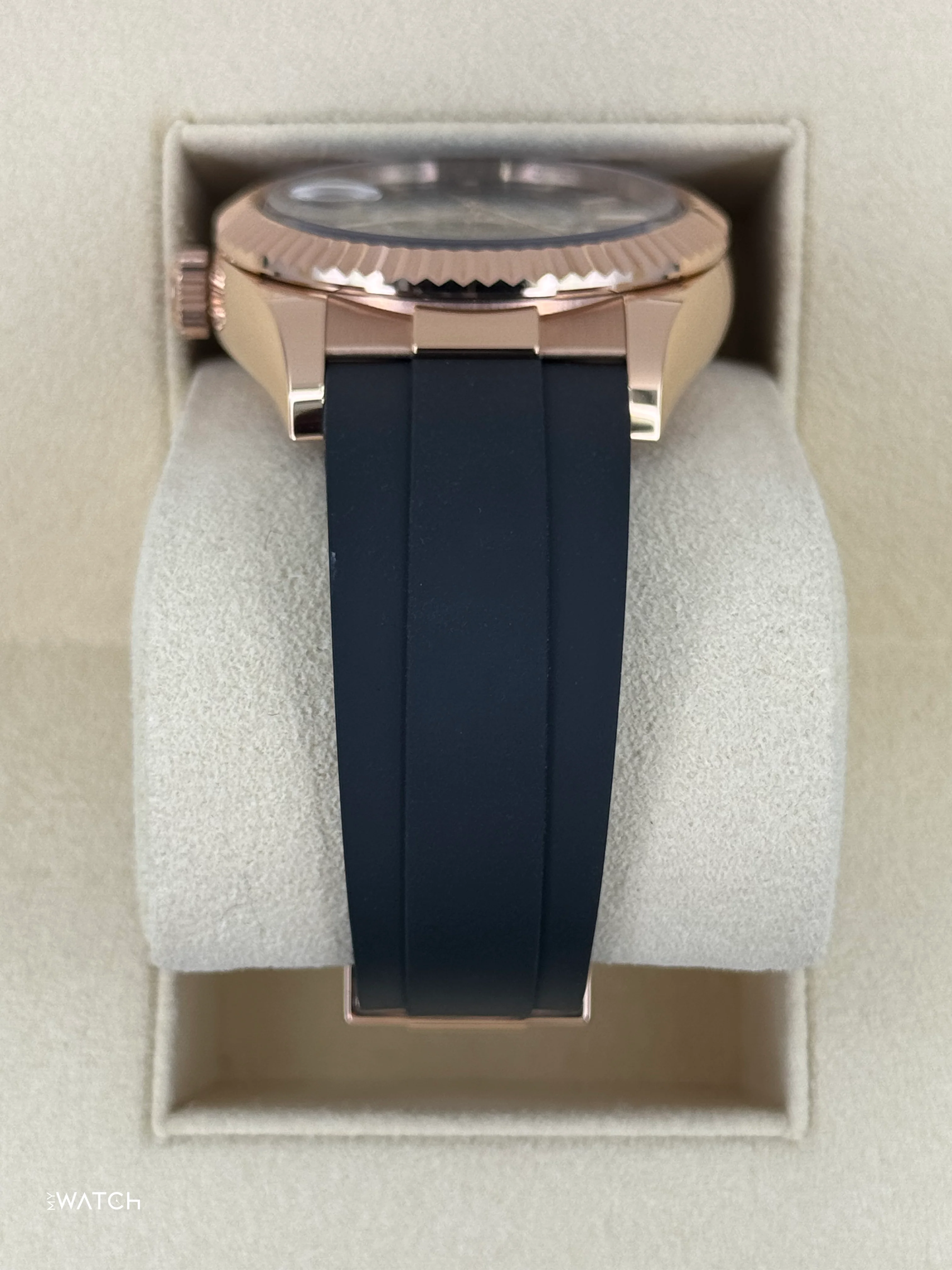 2022 Rolex Sky-Dweller 42mm 326235 Rose Gold Oysterflex Rhodium Dial - Image 4