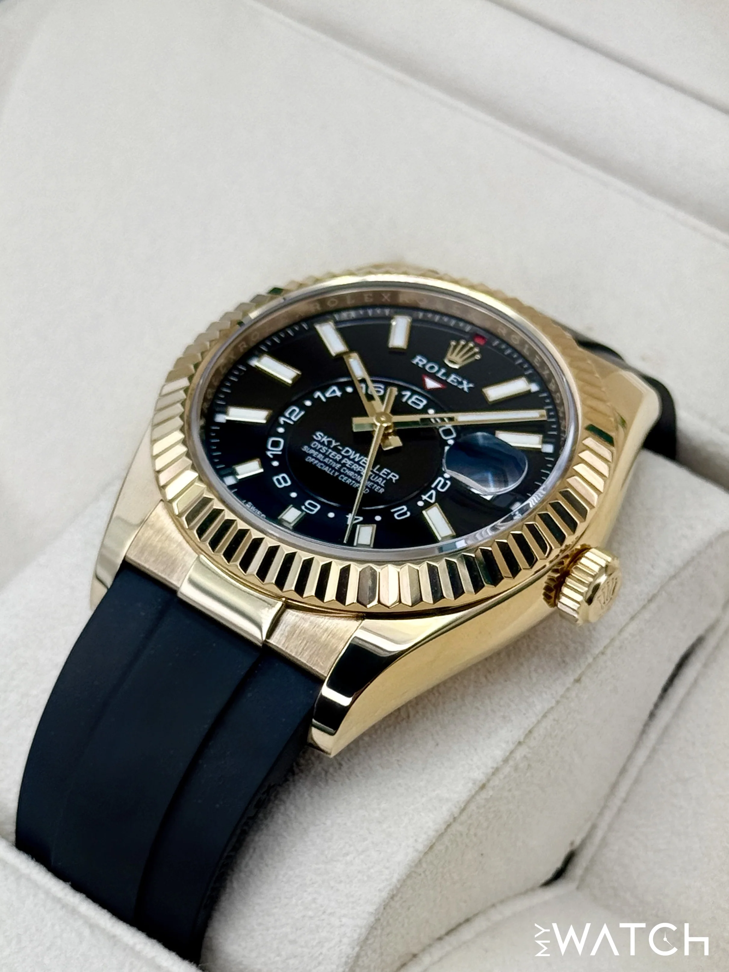 2022 Rolex Sky-Dweller 42mm 326238 Yellow Gold Oysterflex Black Dial - Image 5