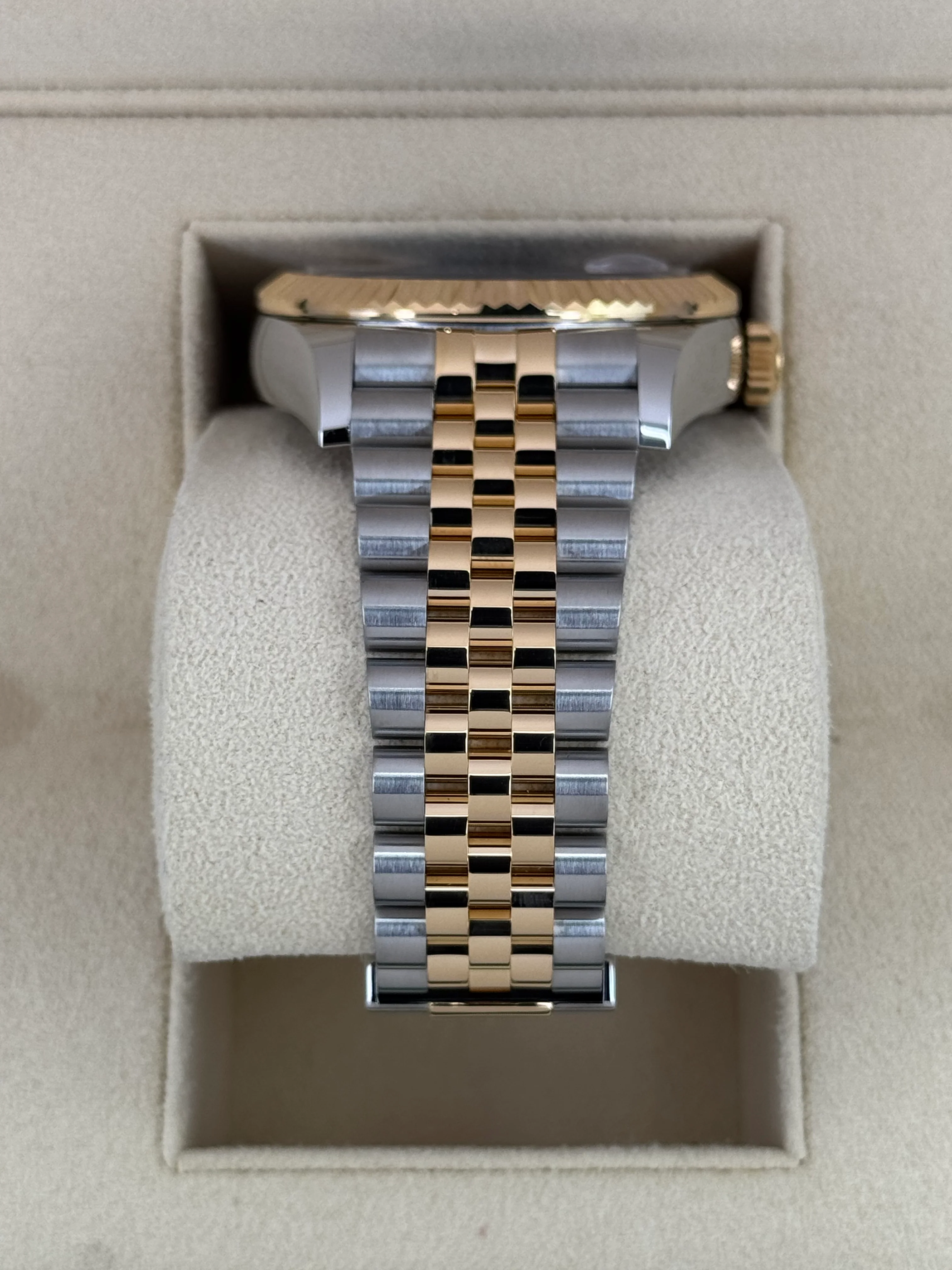 2022 Rolex Sky-Dweller 42mm 326933 Two-Tone Jubilee Black Dial - Image 3