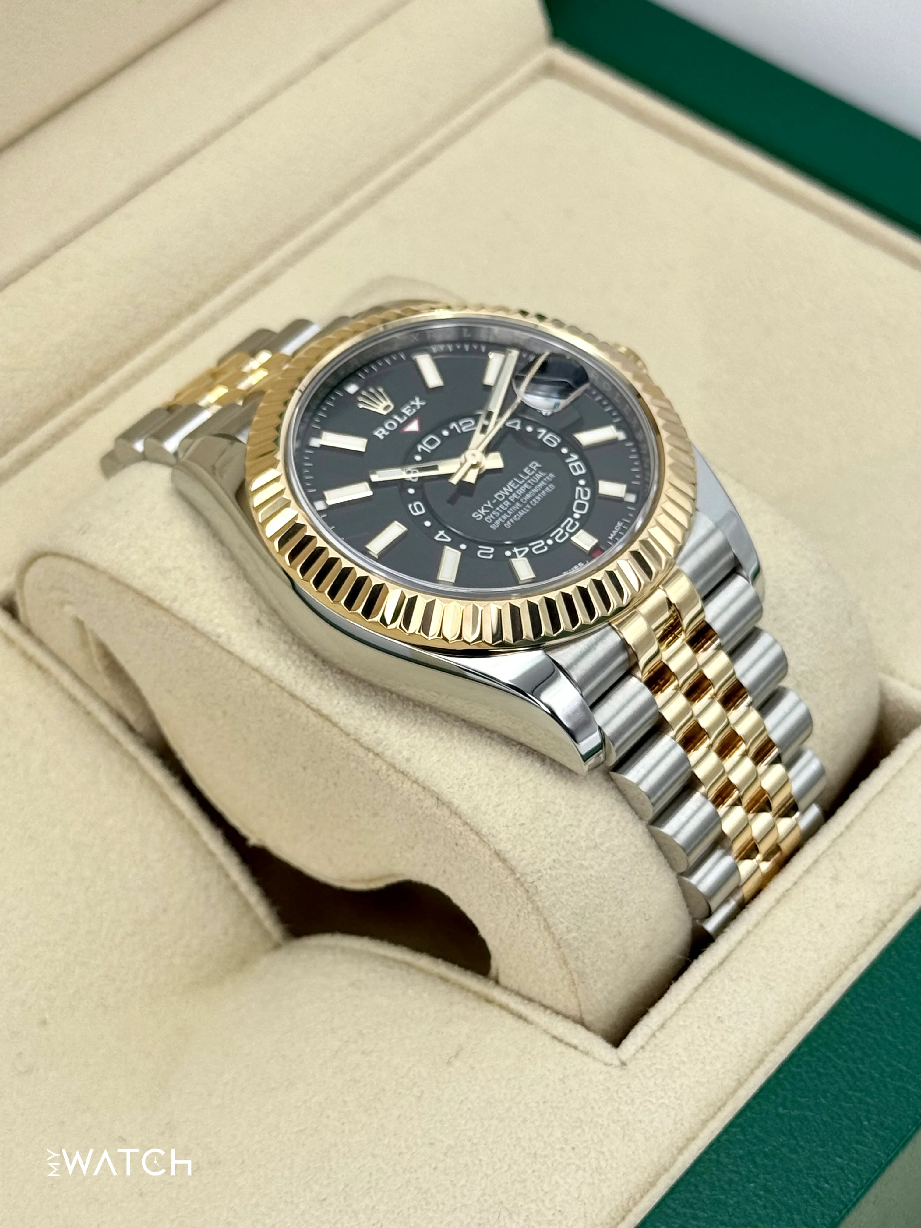 2022 Rolex Sky-Dweller 42mm 326933 Two-Tone Jubilee Black Dial - Image 6