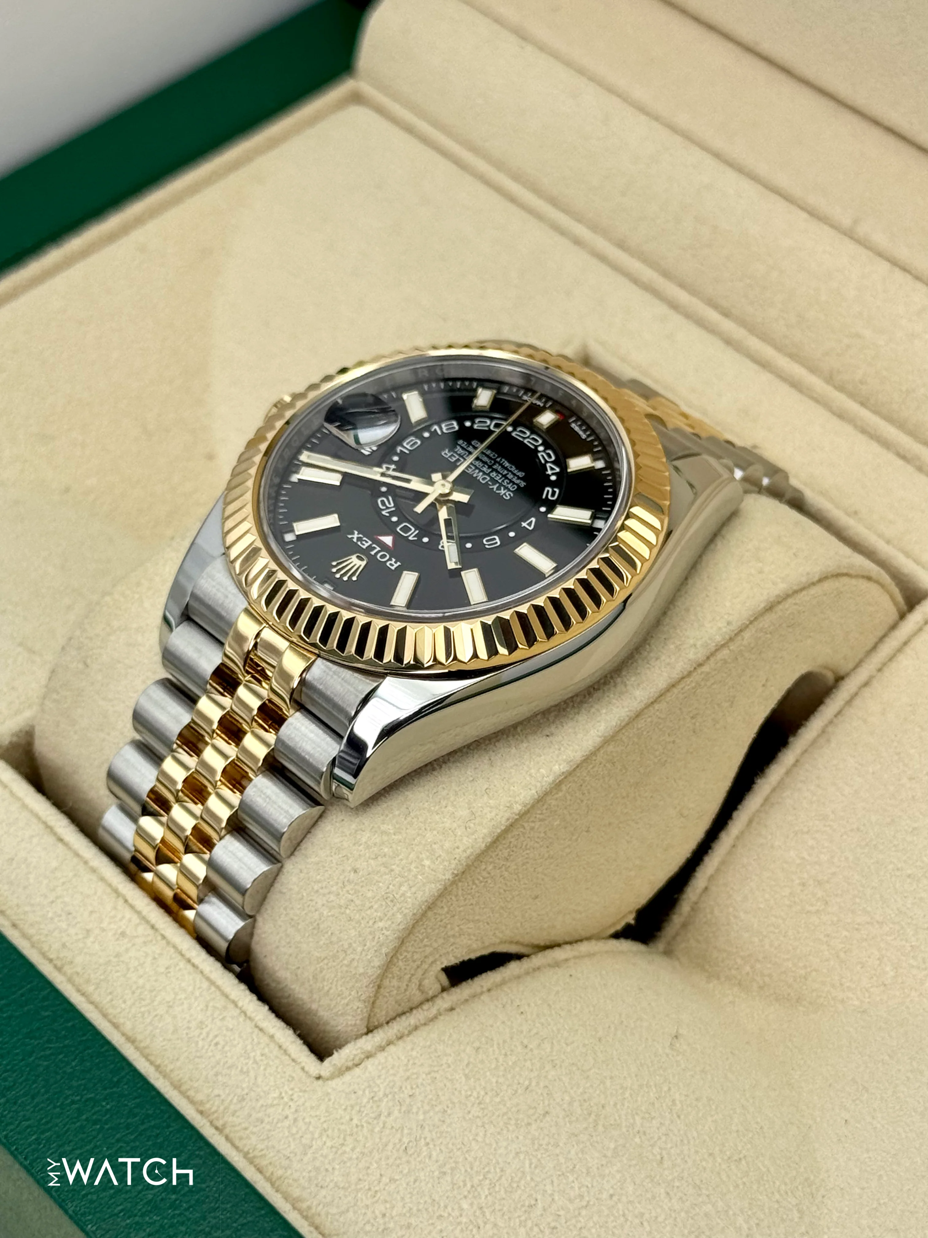 2022 Rolex Sky-Dweller 42mm 326933 Two-Tone Jubilee Black Dial - Image 7