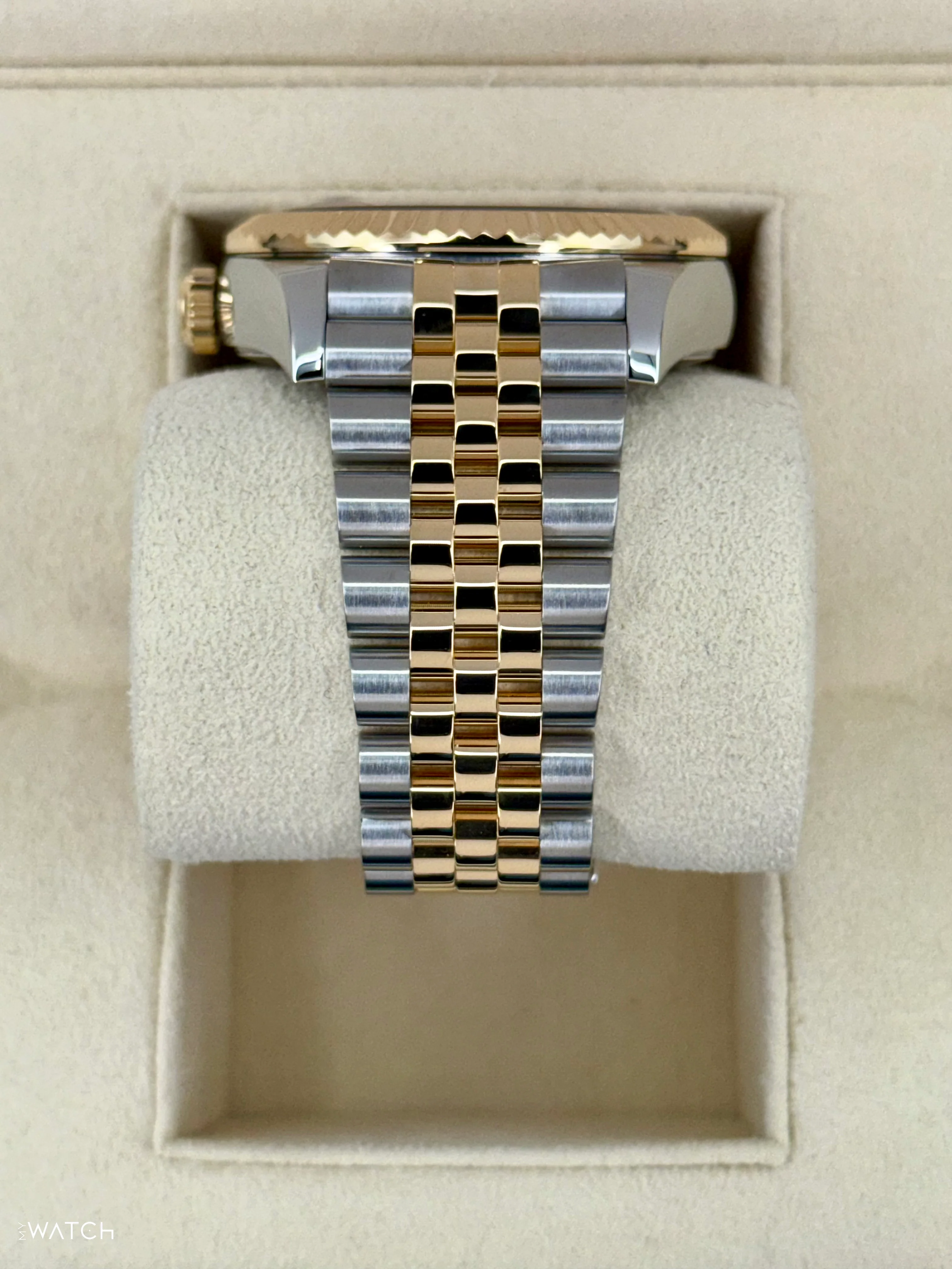 2022 Rolex Sky-Dweller 42mm 326933 Two-Tone Jubilee Champagne Dial - Image 4