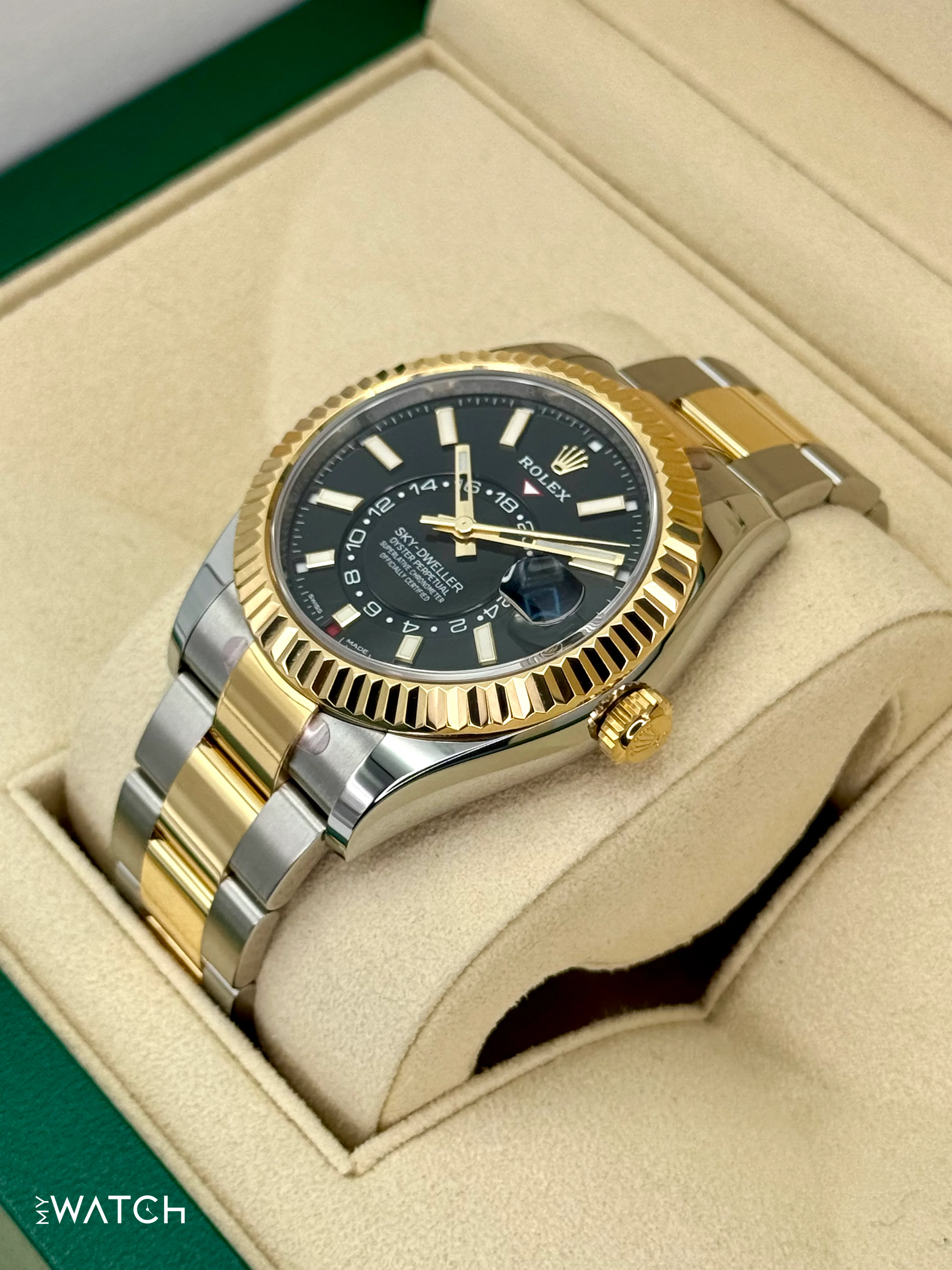 2022 Rolex Sky-Dweller 42mm 326933 Two-Tone Oyster Black Dial - Image 5