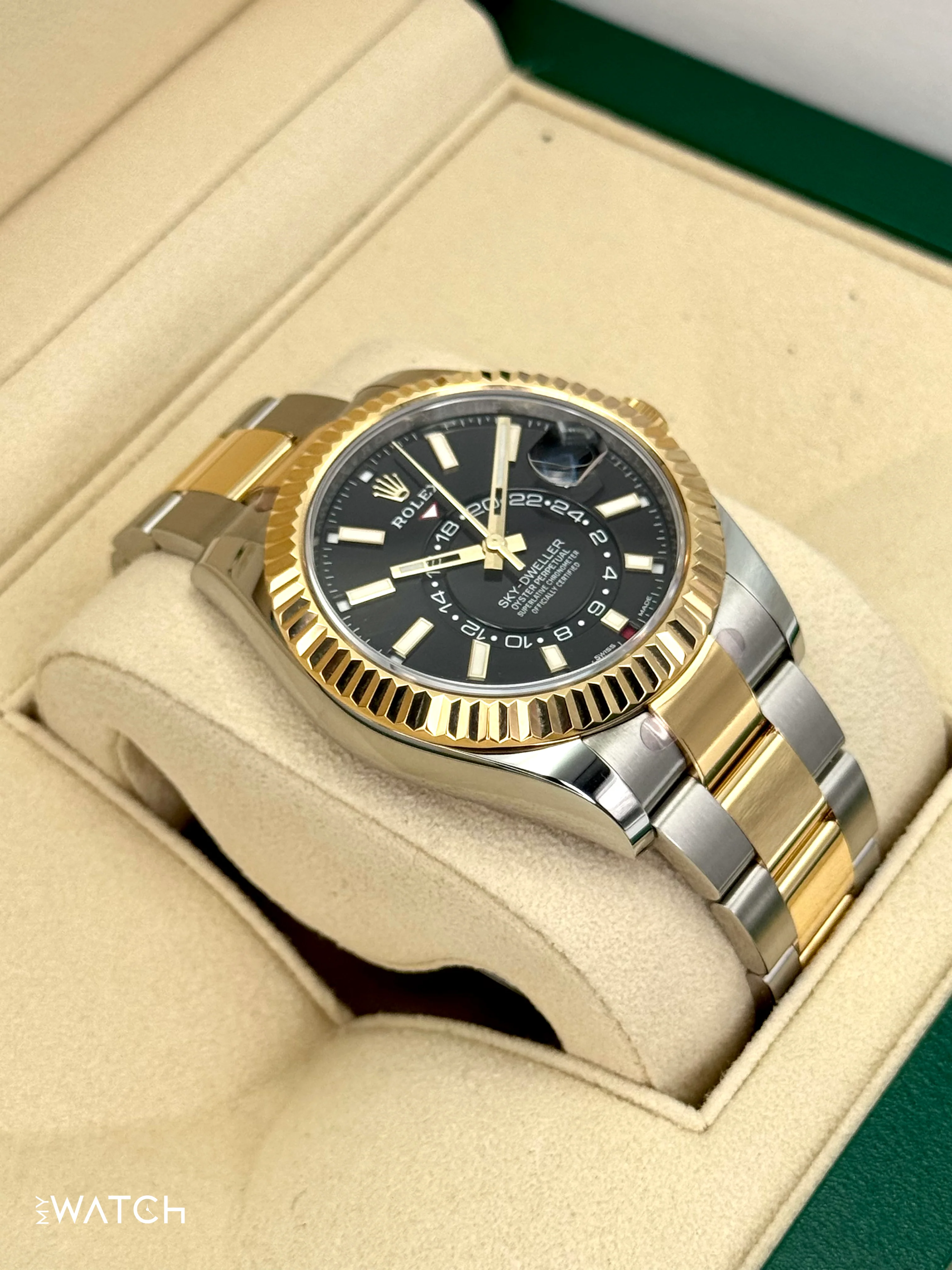 2022 Rolex Sky-Dweller 42mm 326933 Two-Tone Oyster Black Dial - Image 6