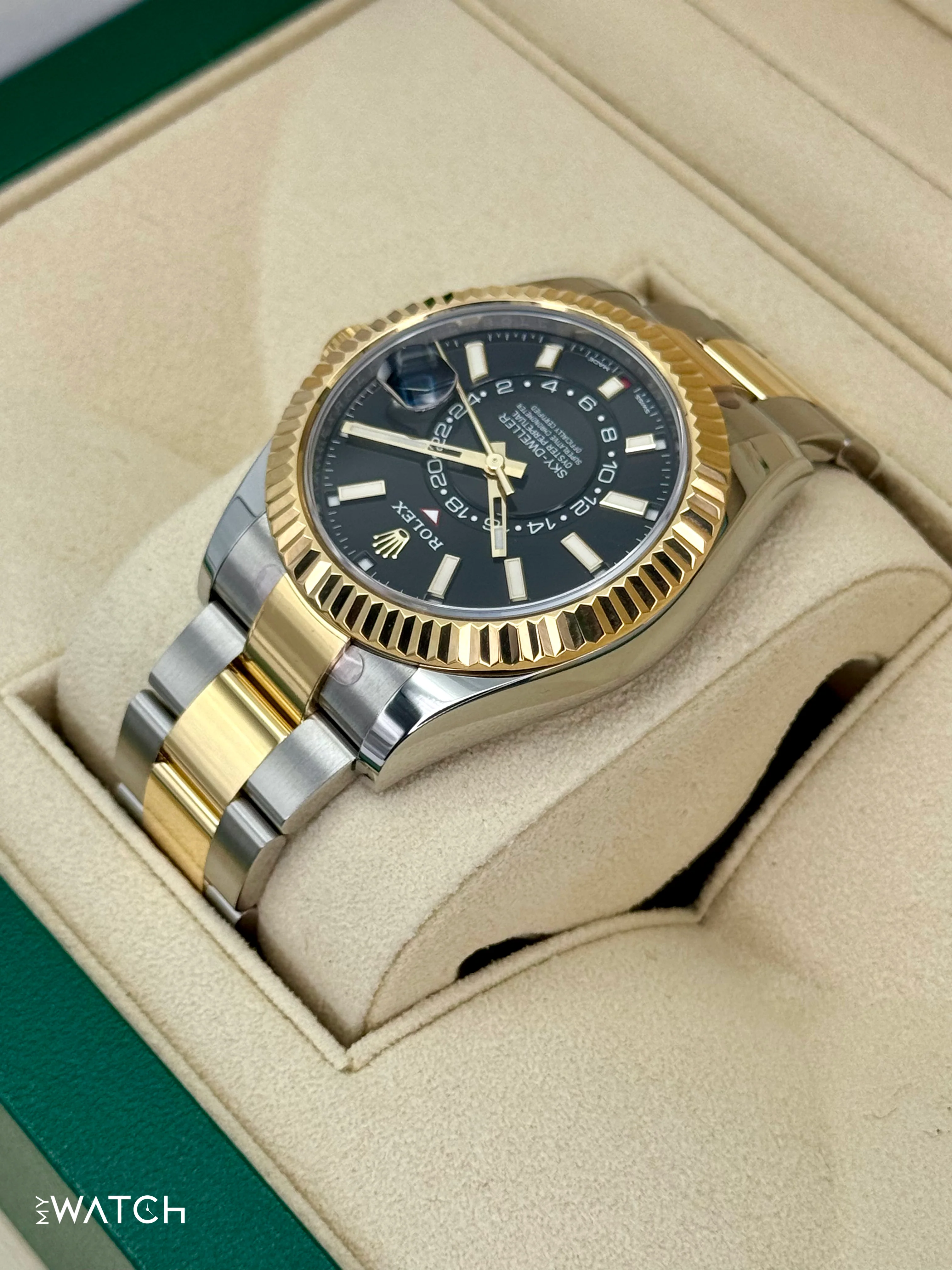 2022 Rolex Sky-Dweller 42mm 326933 Two-Tone Oyster Black Dial - Image 7