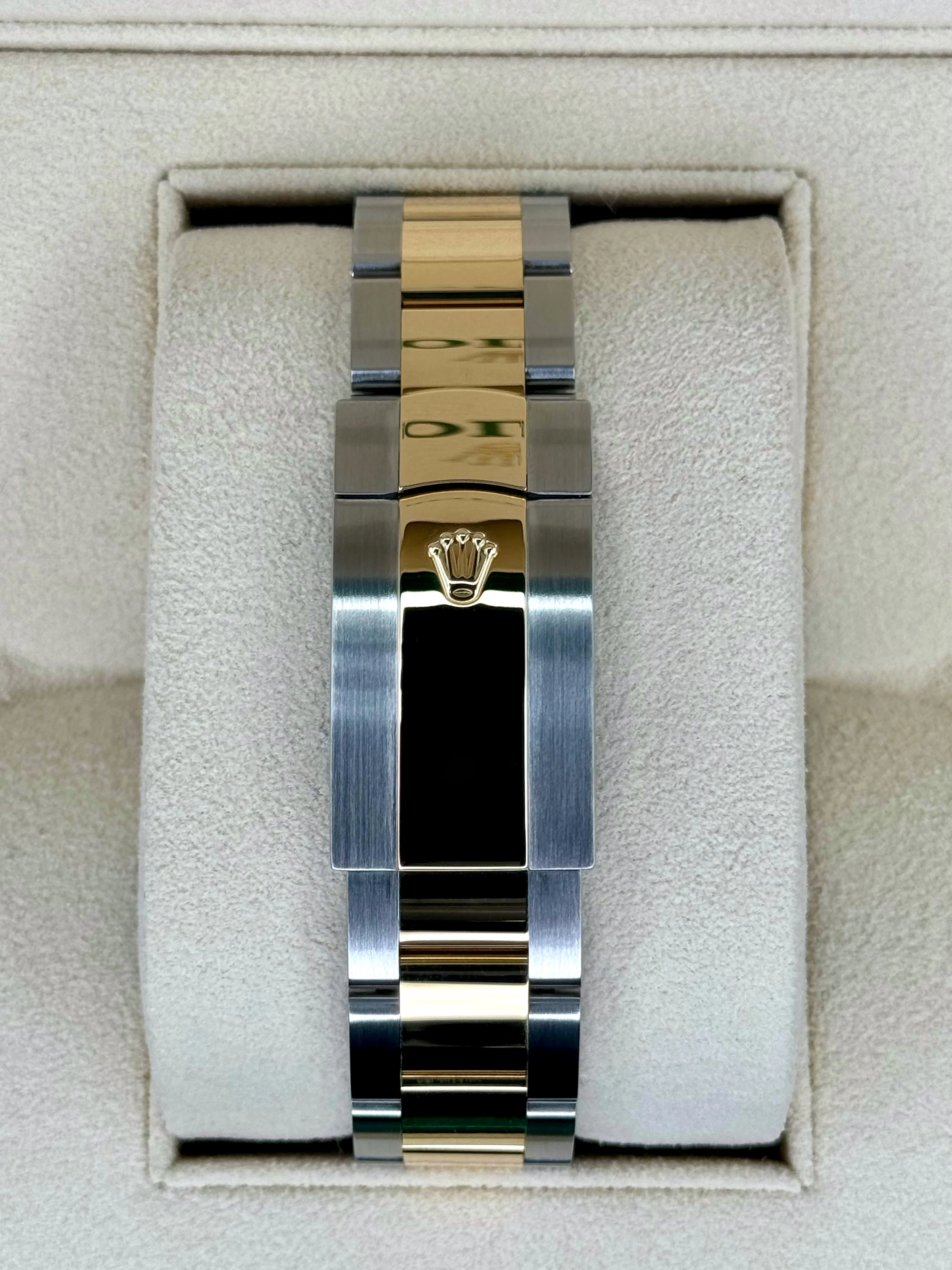 2019 Rolex Sky-Dweller 42mm 326933 Two-Tone Oyster White Dial - Image 2