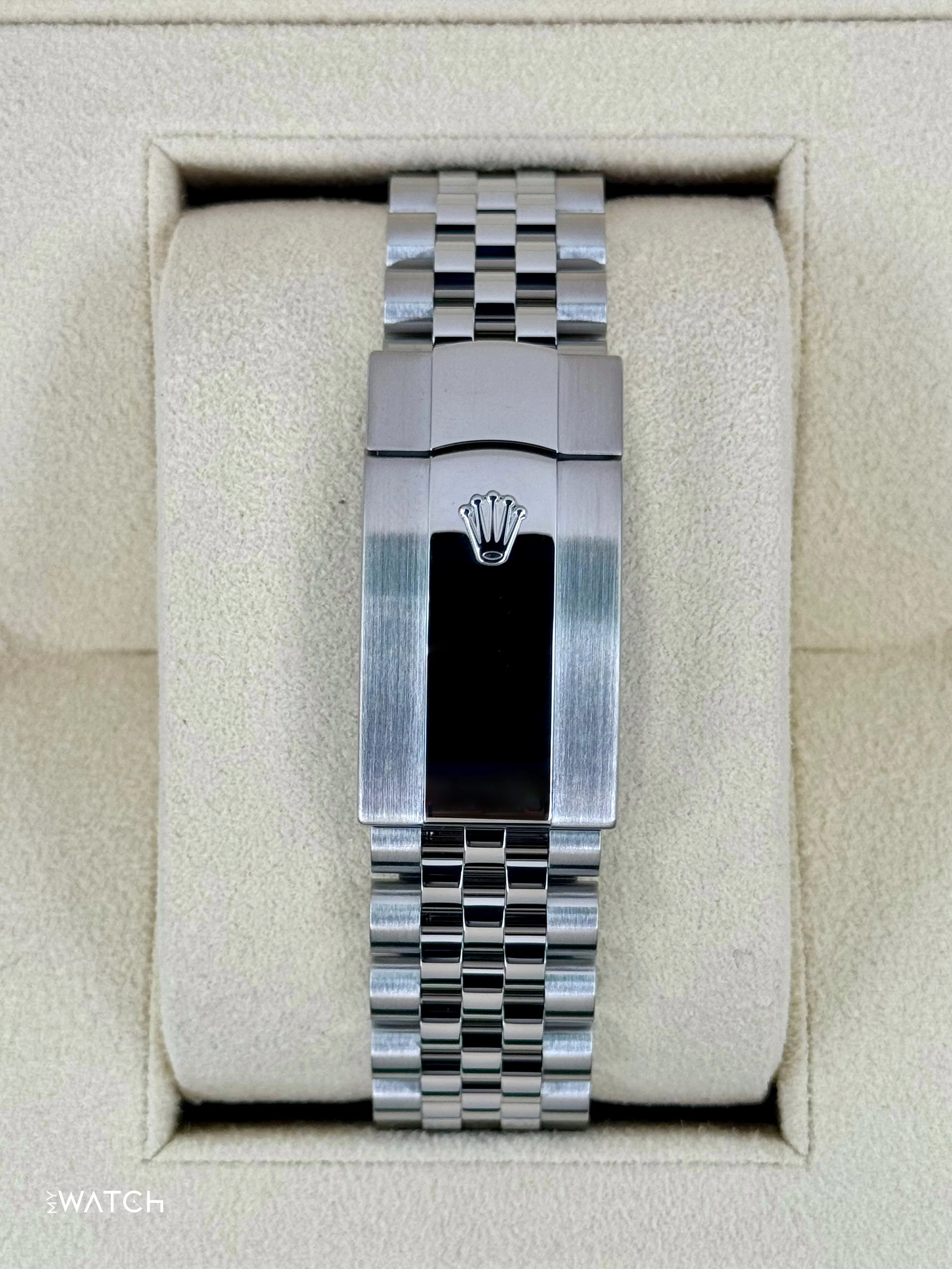 2022 Rolex Sky-Dweller 42mm 326934 Jubilee Blue Dial - Image 2