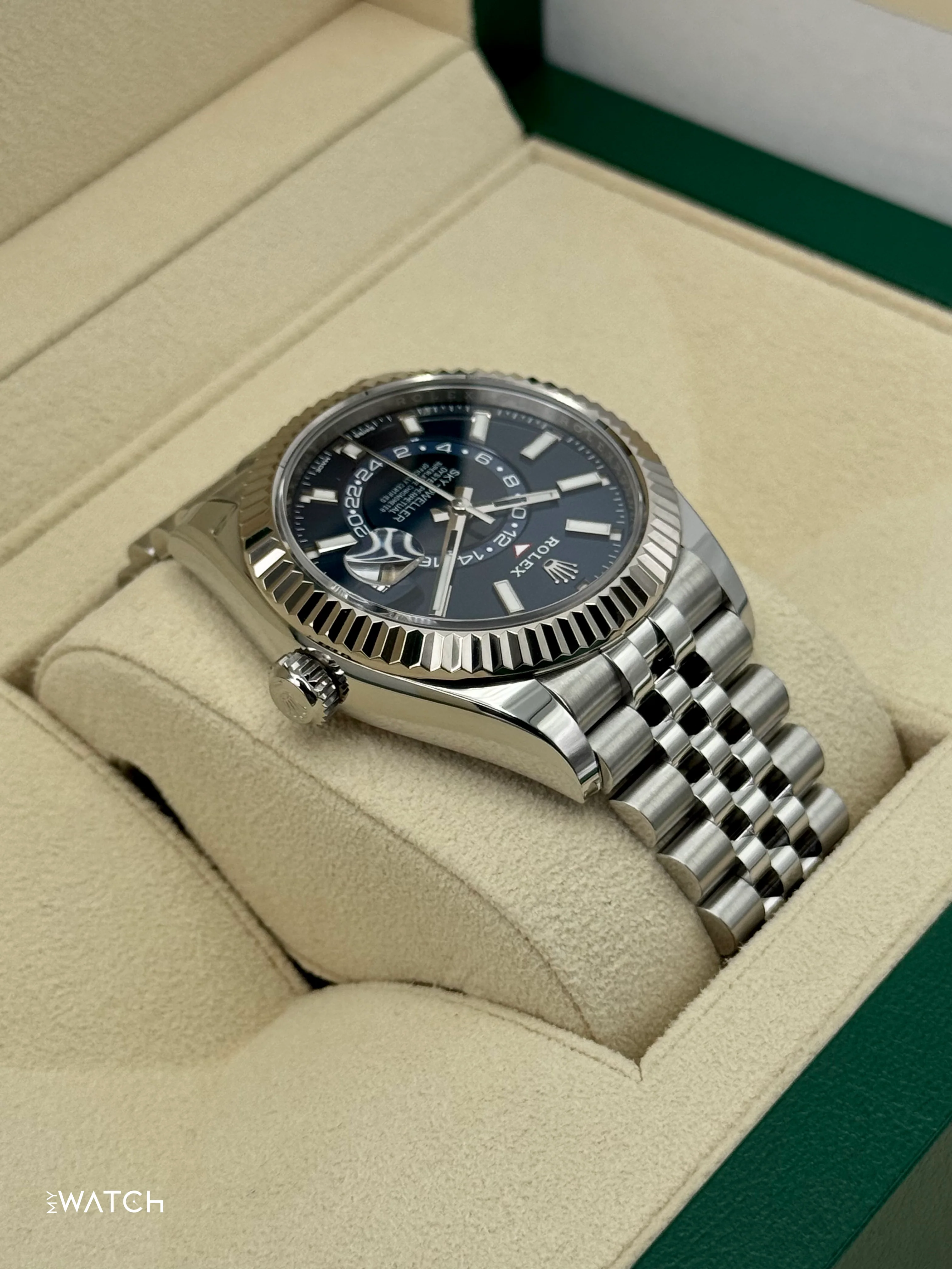 2022 Rolex Sky-Dweller 42mm 326934 Jubilee Blue Dial - Image 8