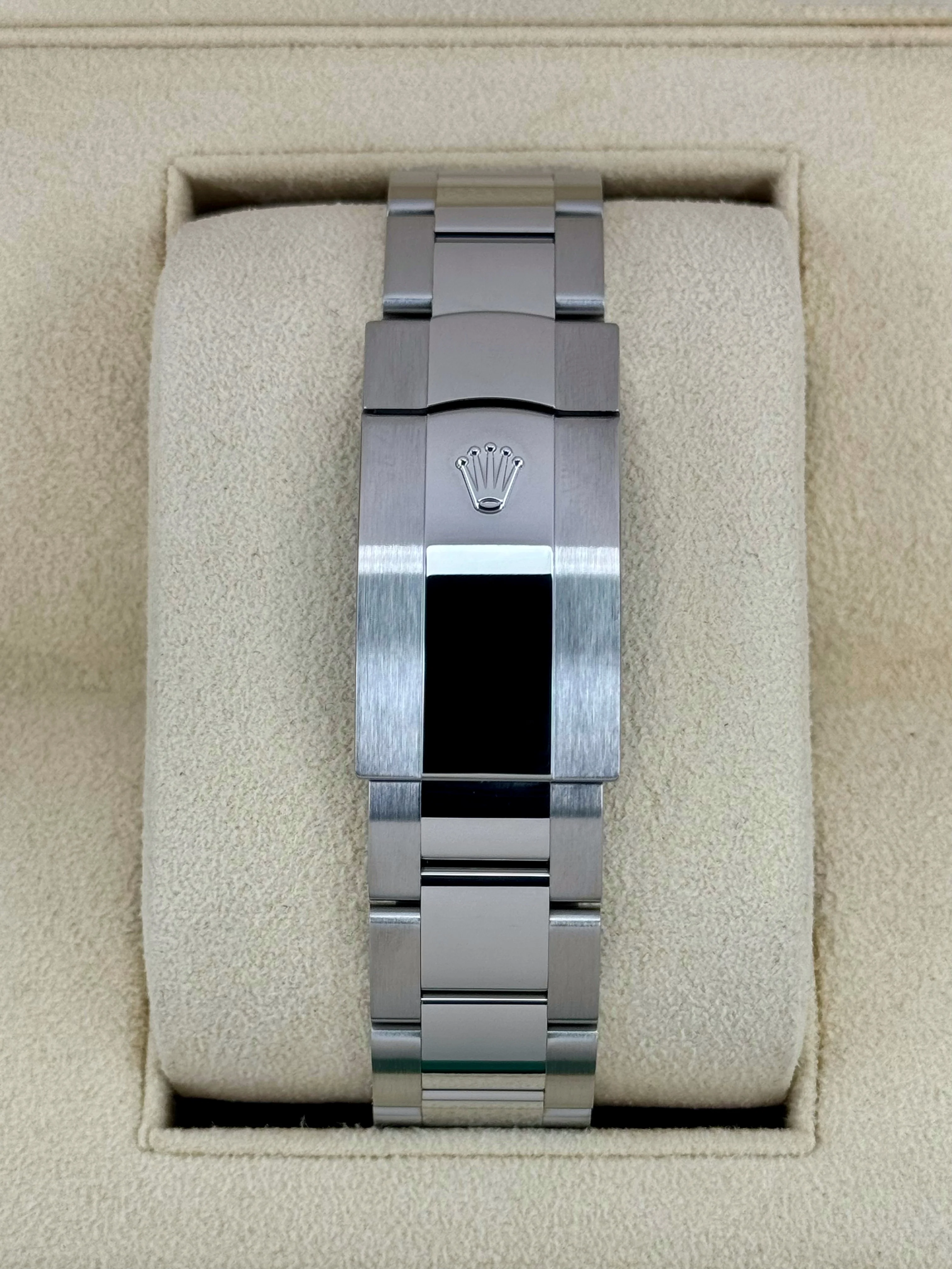 2022 Rolex Sky-Dweller 42mm 326934 Oyster Blue Dial - Image 2