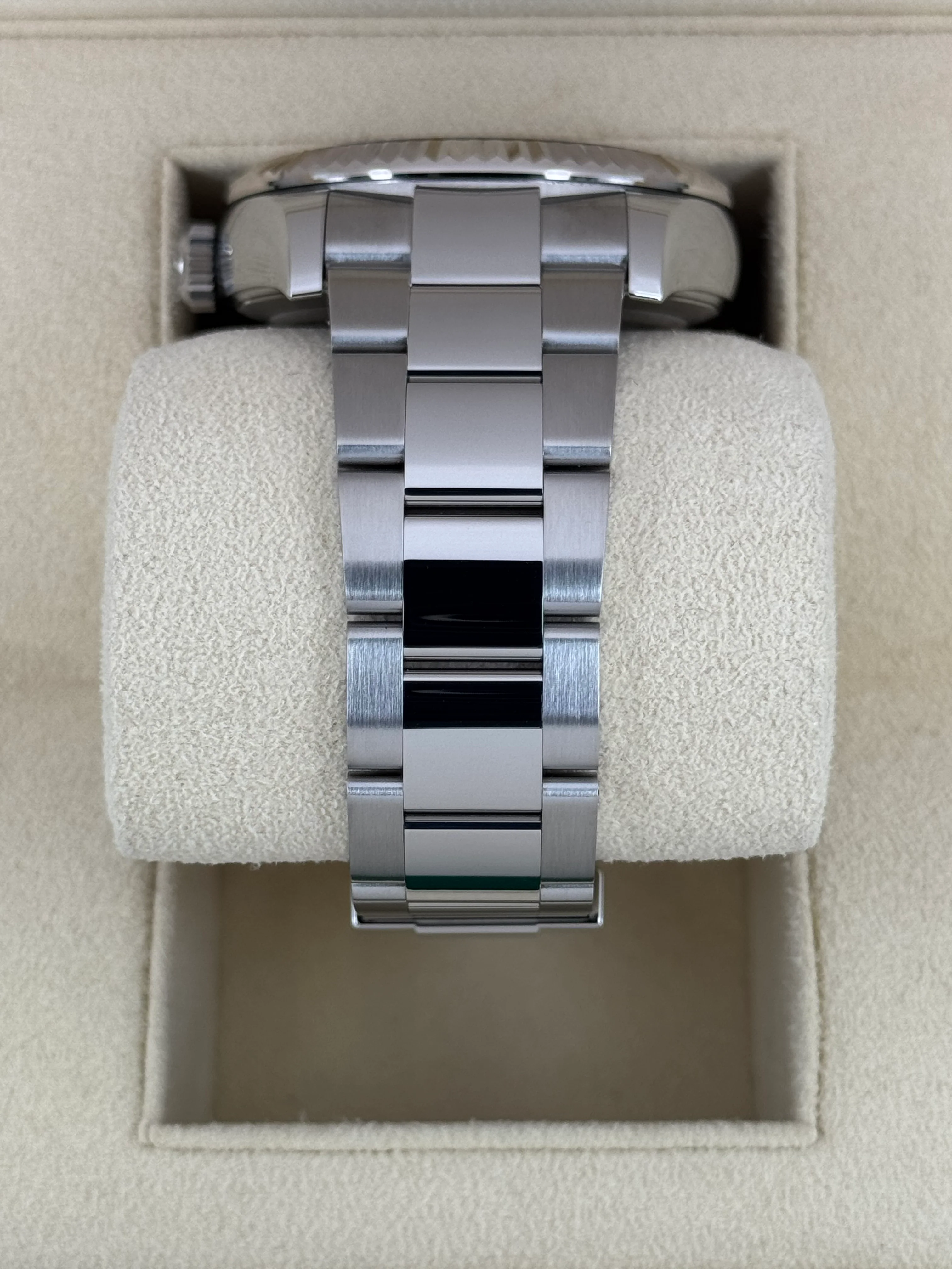 2022 Rolex Sky-Dweller 42mm 326934 Oyster Blue Dial - Image 4