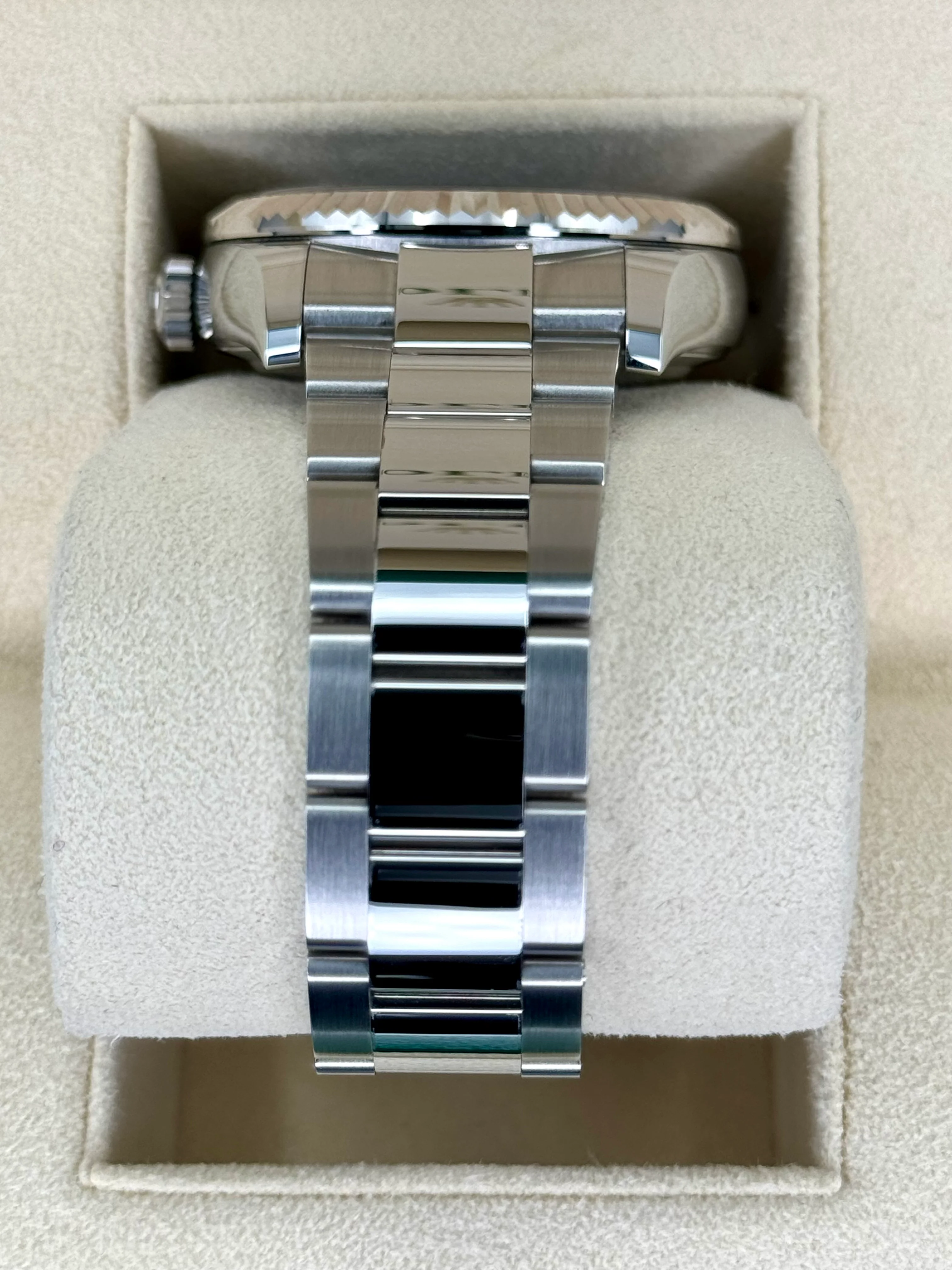 2022 Rolex Sky-Dweller 42mm 326934 Stainless Steel Oyster Blue Dial - Image 4
