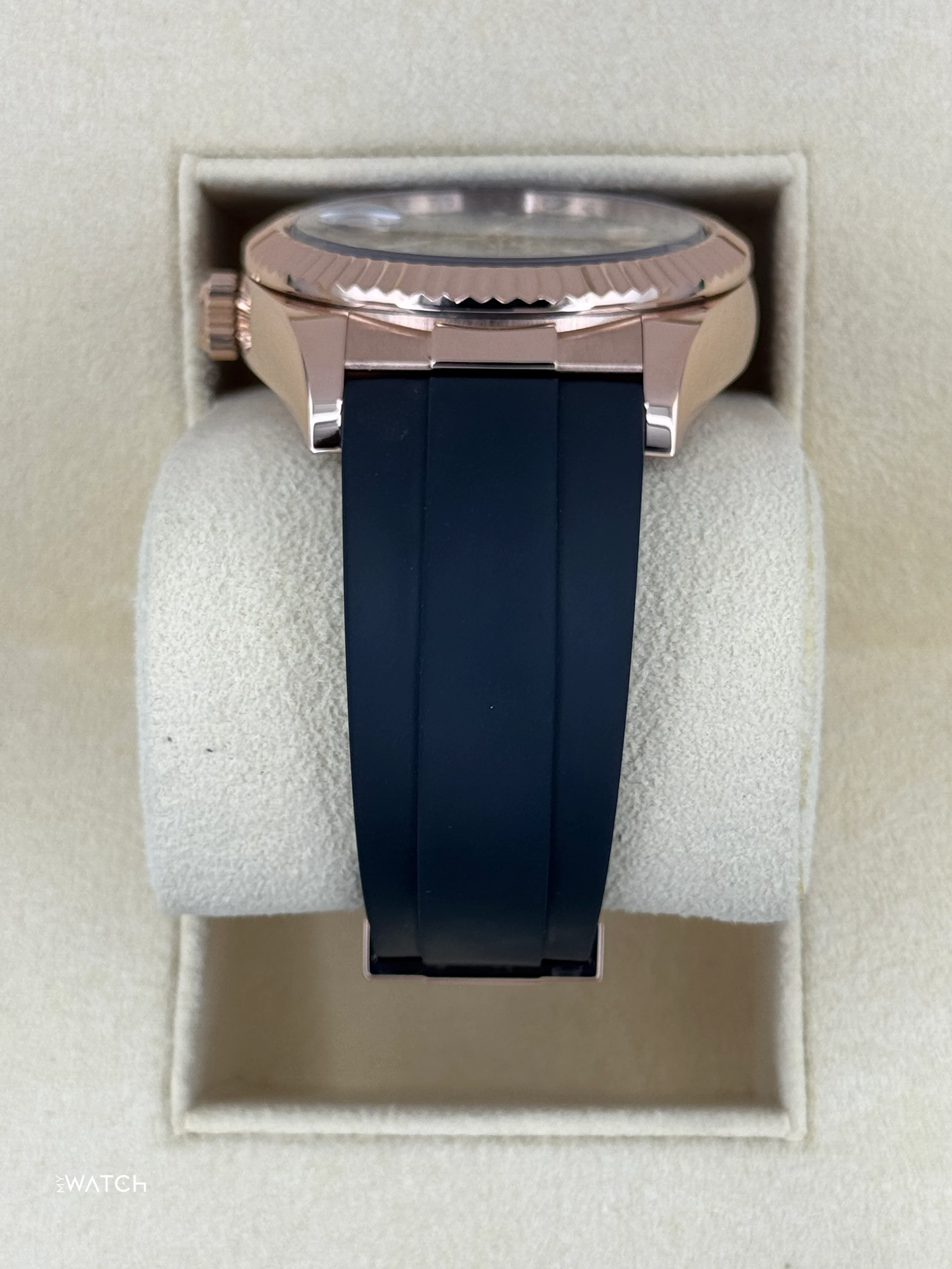 2022 Rolex Sky-Dweller 42mm 326235 Rose Gold Oysterflex Chocolate Dial - Image 4