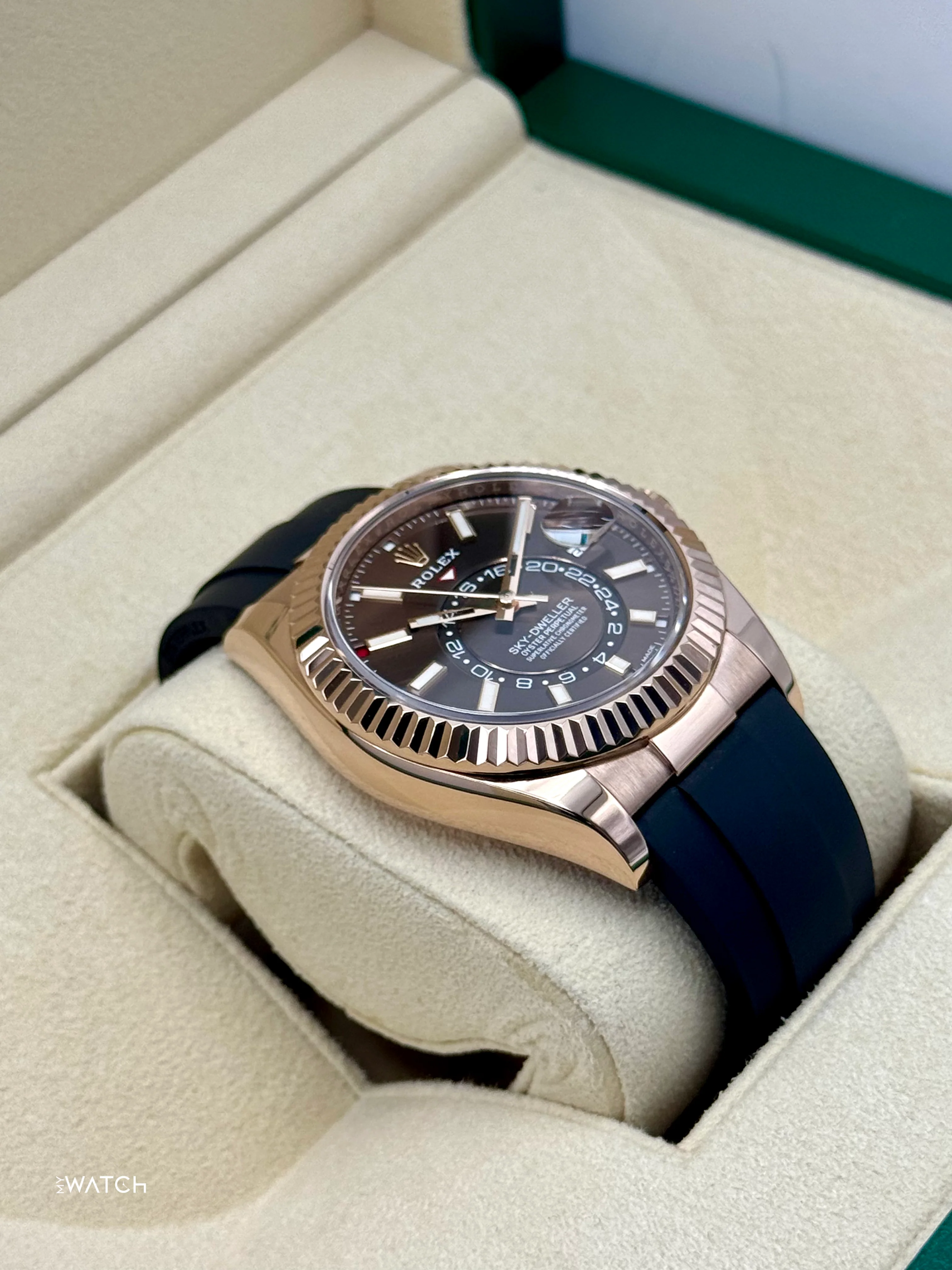 2022 Rolex Sky-Dweller 42mm 326235 Rose Gold Oysterflex Chocolate Dial - Image 5