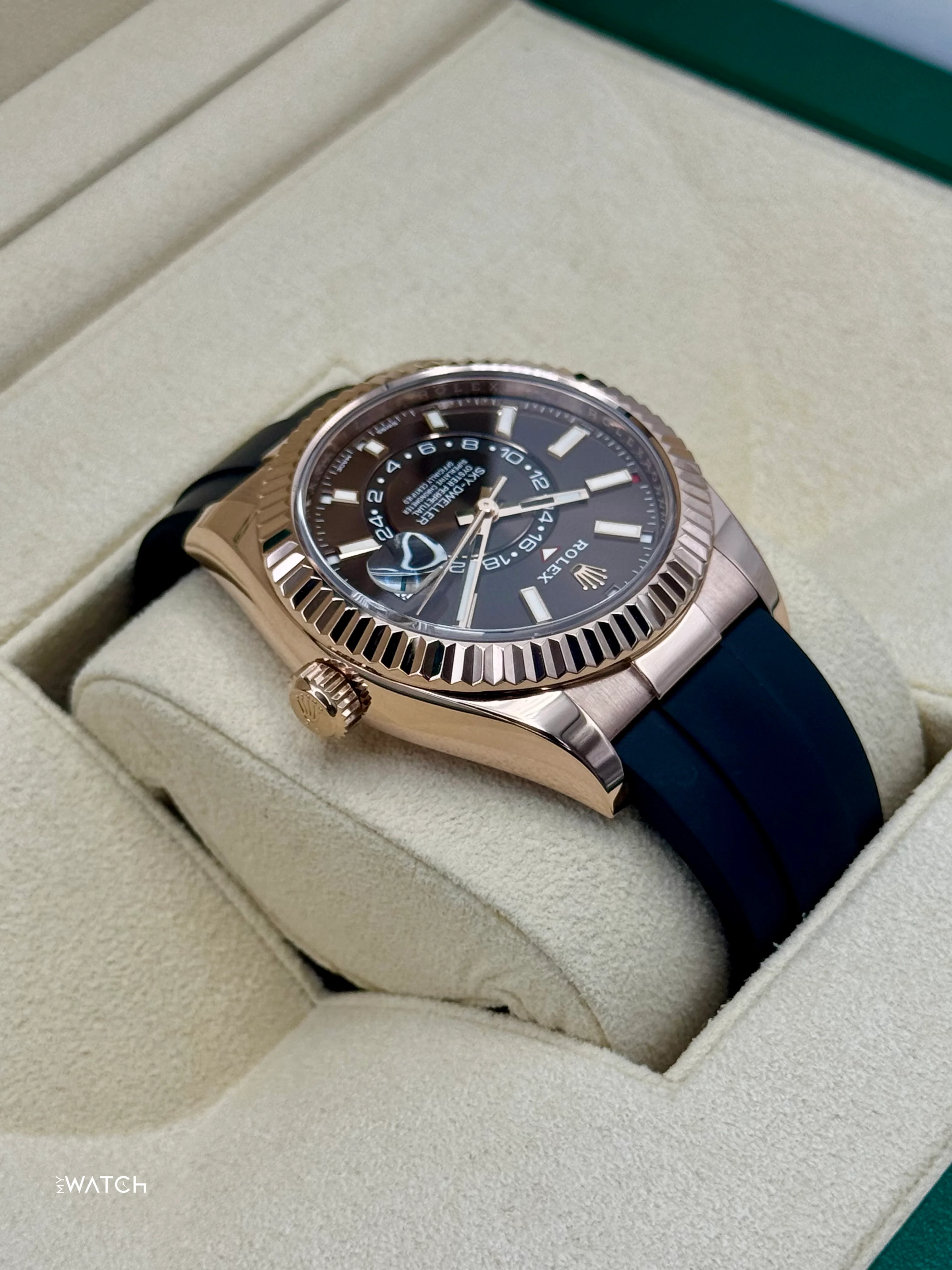 2022 Rolex Sky-Dweller 42mm 326235 Rose Gold Oysterflex Chocolate Dial - Image 7