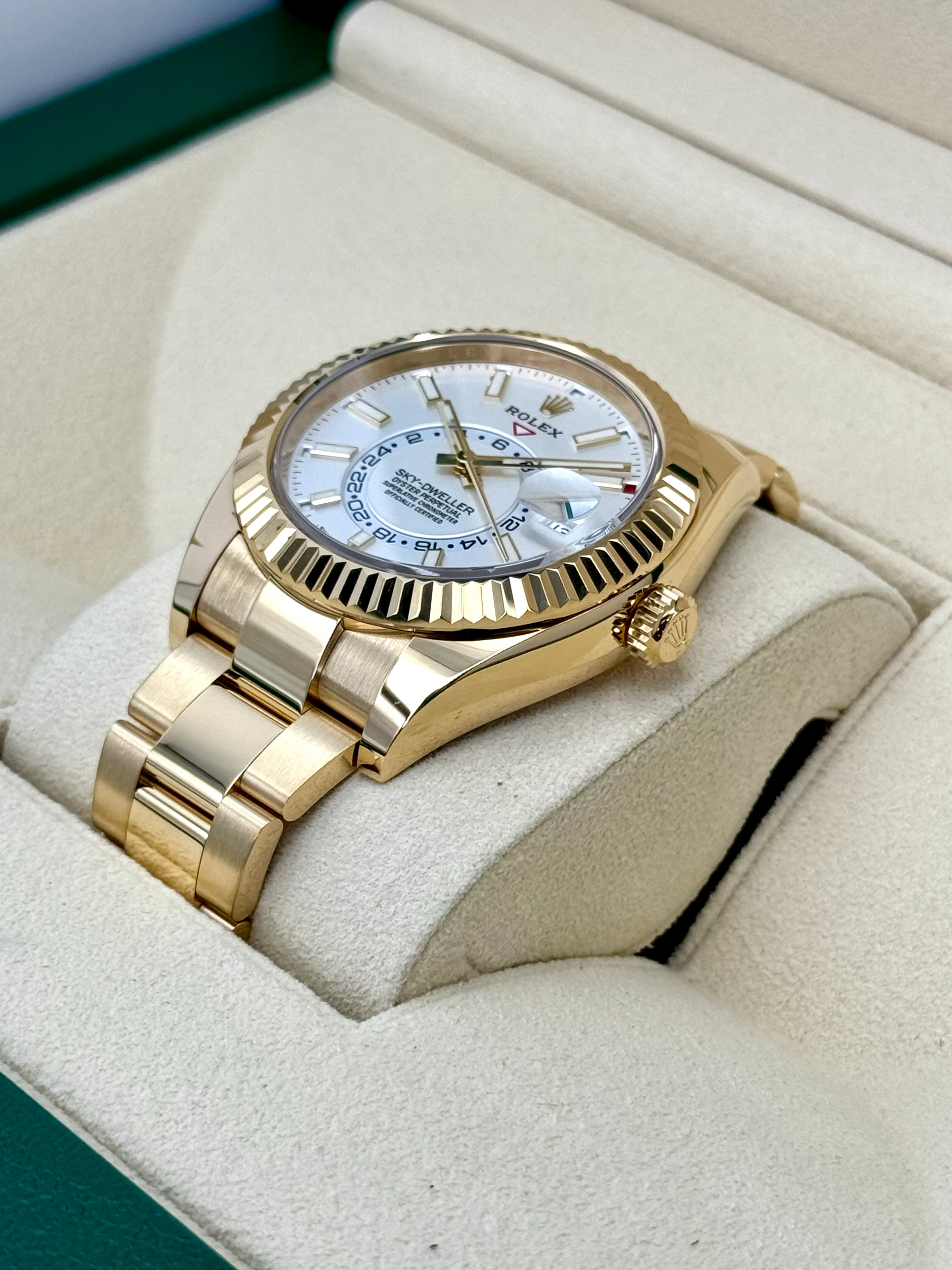 2022 Rolex Sky-Dweller 42mm 326938 18K Yellow Gold Oyster White Dial - Image 5