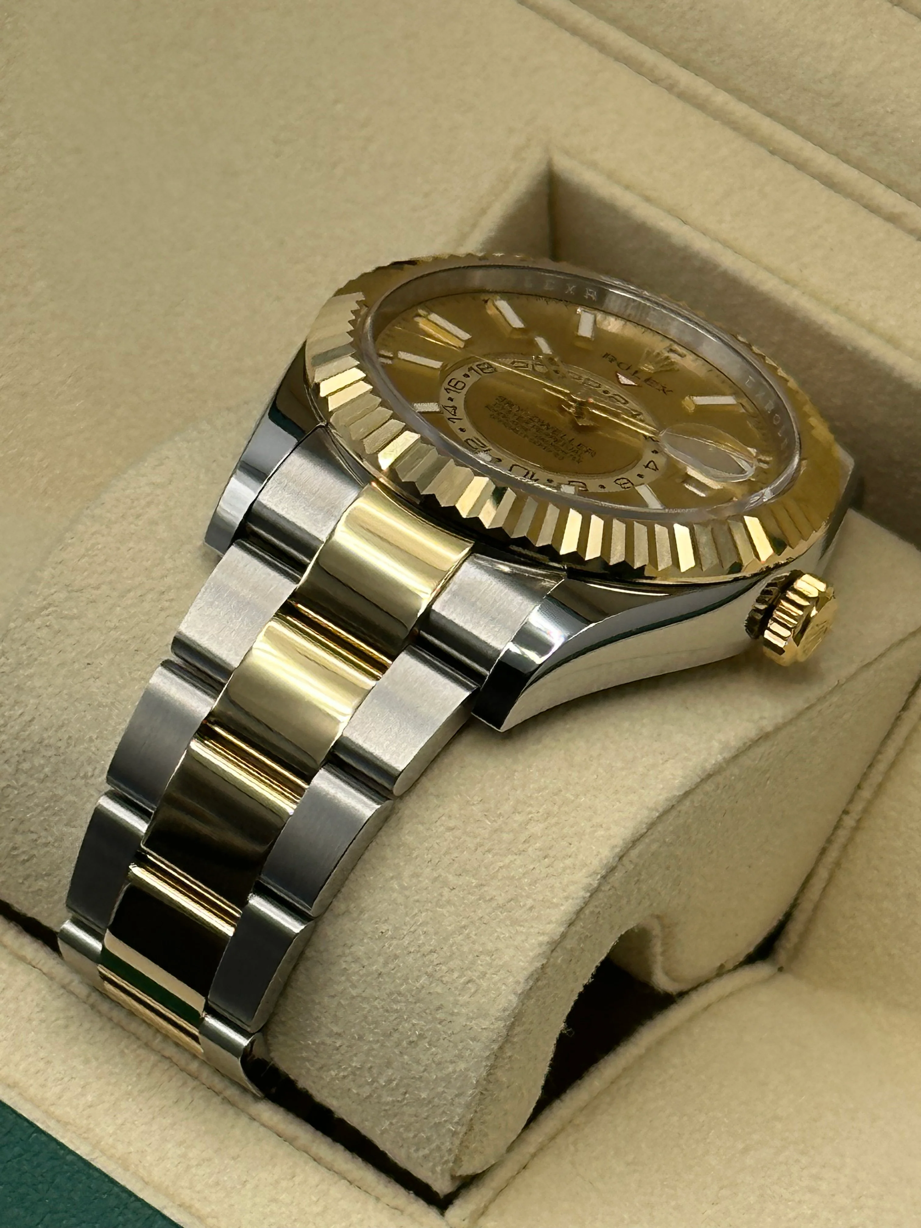 NEW 2023 Rolex Sky-Dweller 42mm 326933 Oyster Champagne Dial - Image 5