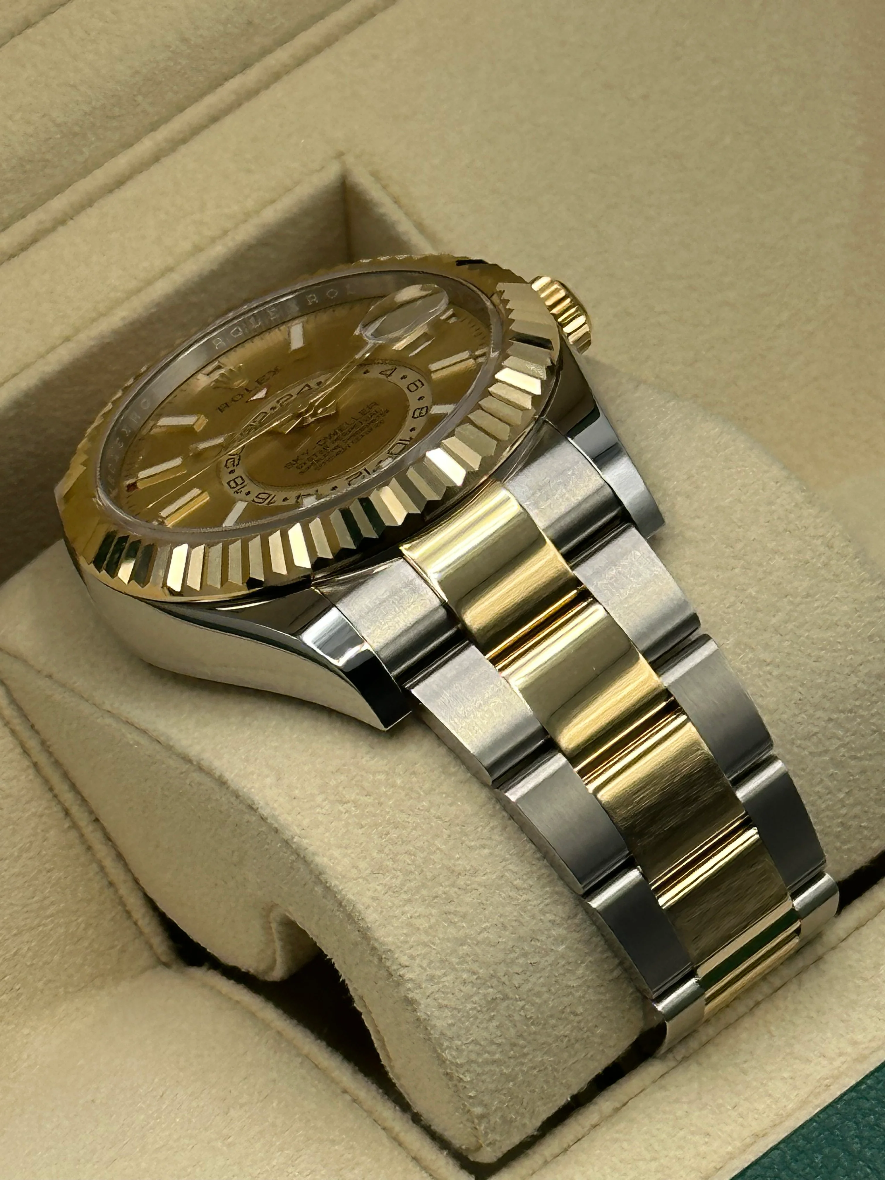 NEW 2023 Rolex Sky-Dweller 42mm 326933 Oyster Champagne Dial - Image 6