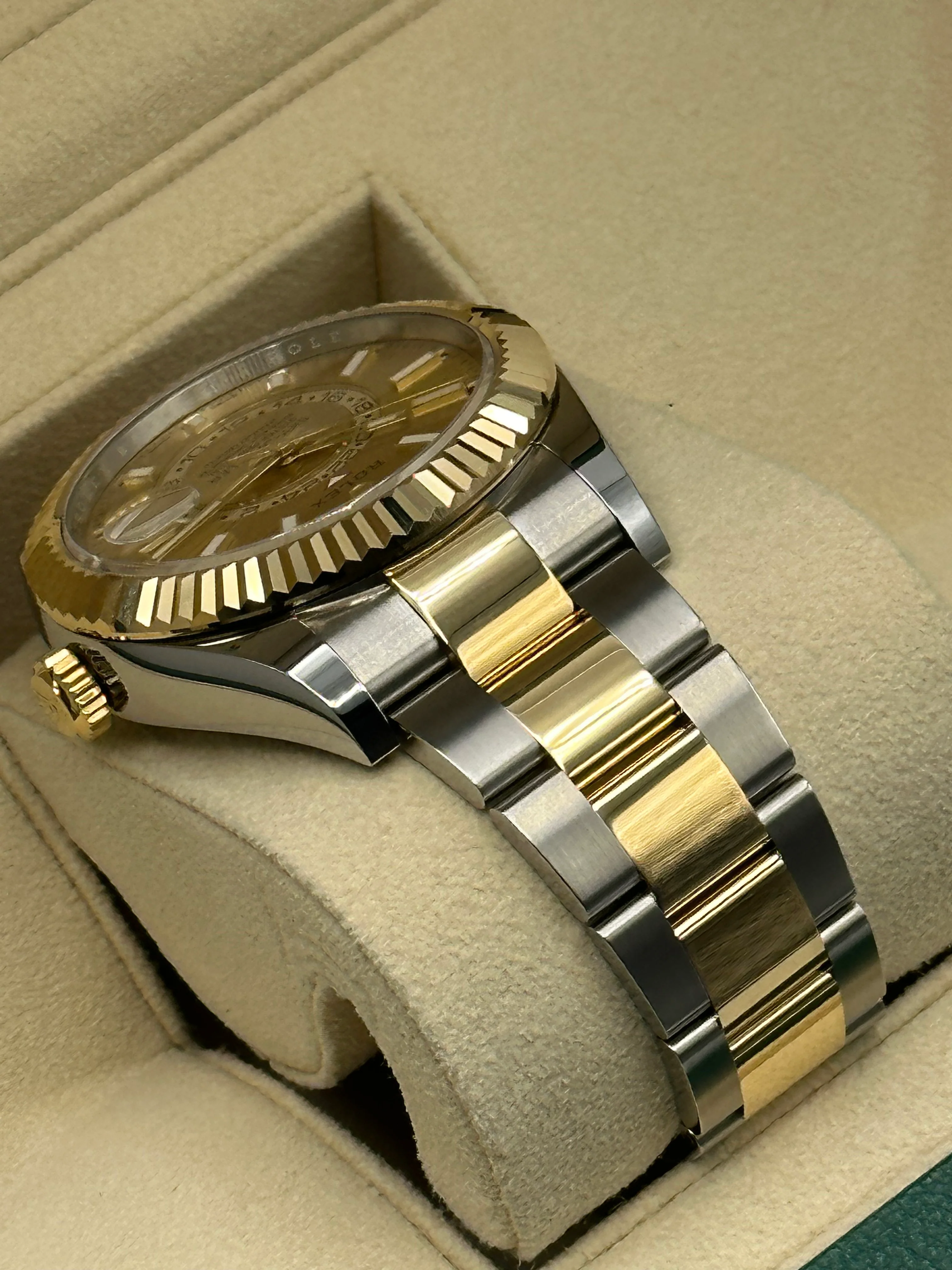 NEW 2023 Rolex Sky-Dweller 42mm 326933 Oyster Champagne Dial - Image 8