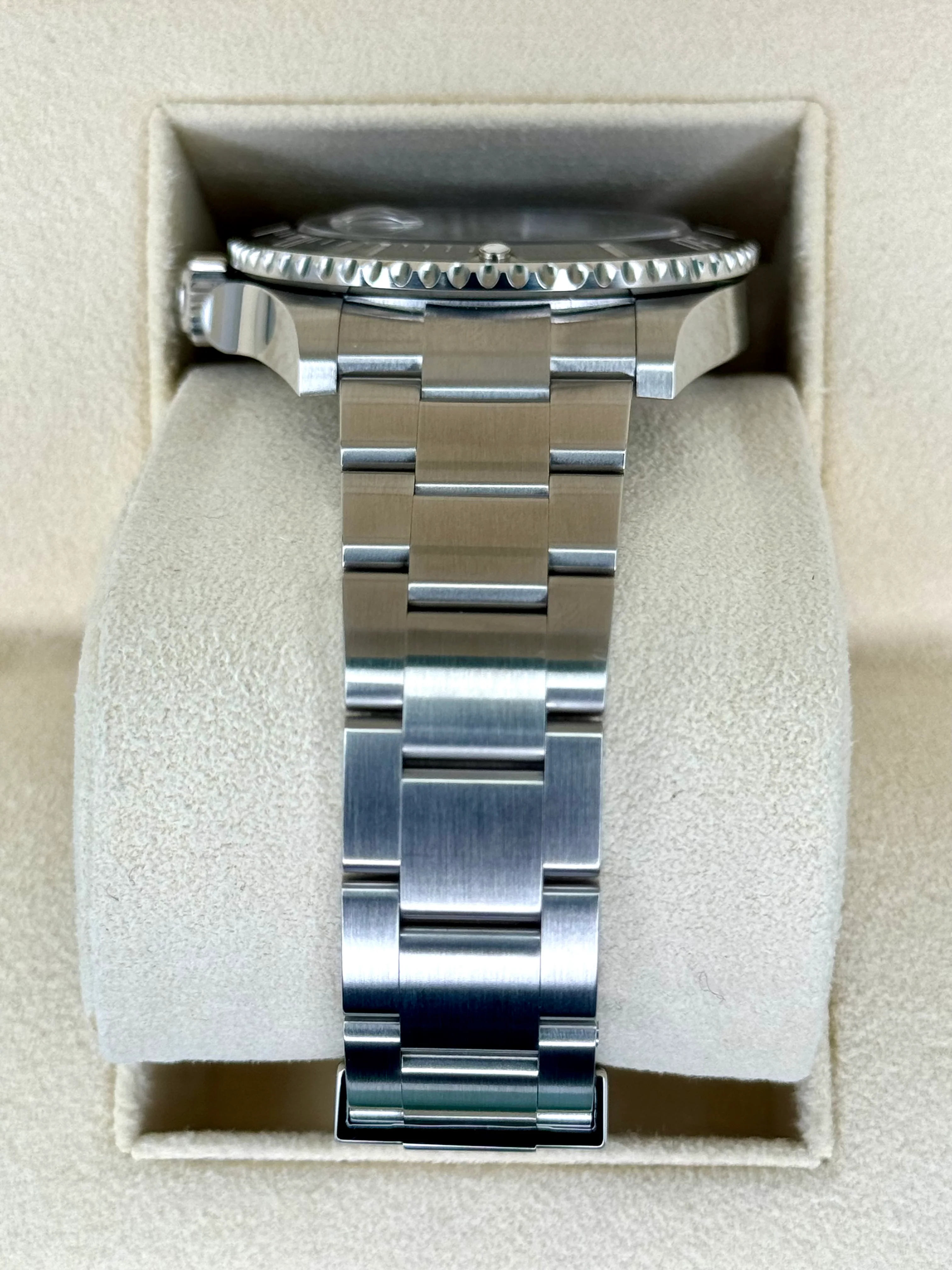 2022 Rolex Submariner 41mm 126610LN Stainless Steel Black Dial - Image 4