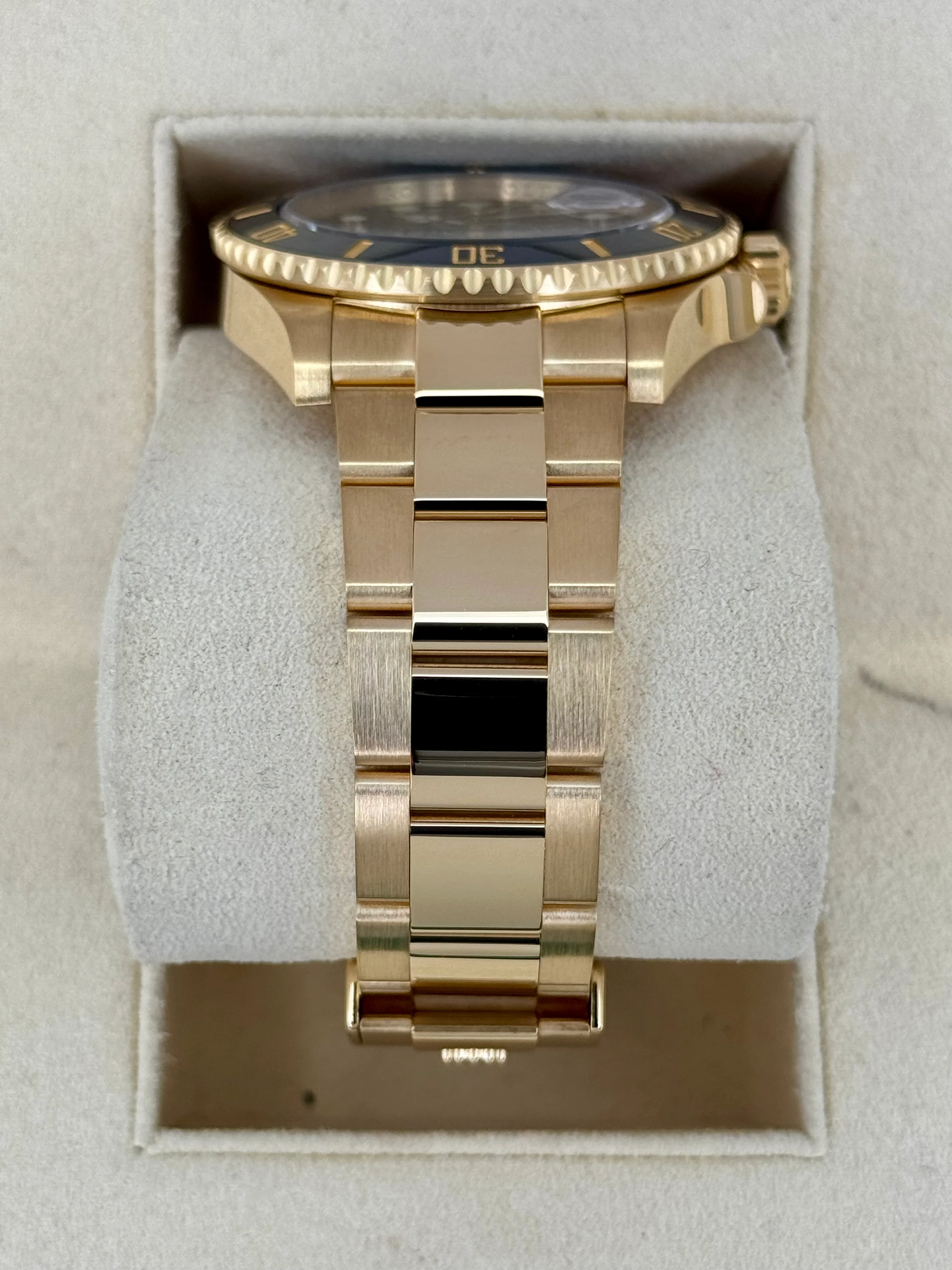 2022 Rolex Submariner 41mm 126618LN Yellow Gold Black Dial - Image 3